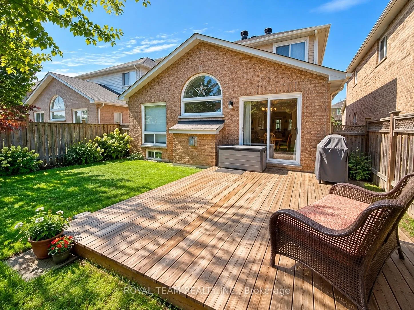 Photo 17 of 1689 Whitestone Drive, Oshawa, Samac — HOMEH