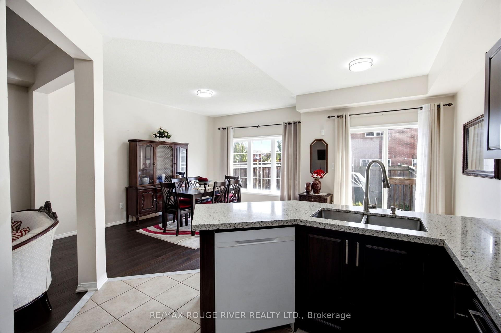Photo 17 of 37 Michaelman Road, Ajax, South East — HOMEH