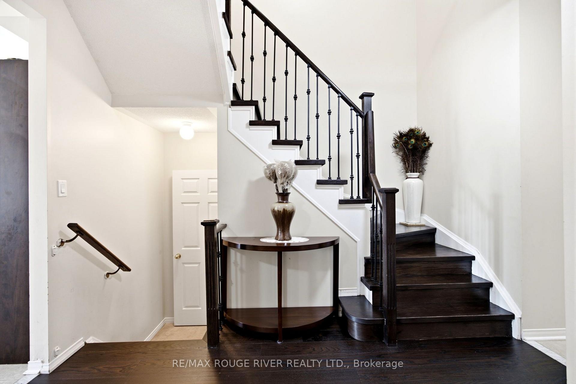Photo 20 of 37 Michaelman Road, Ajax, South East — HOMEH