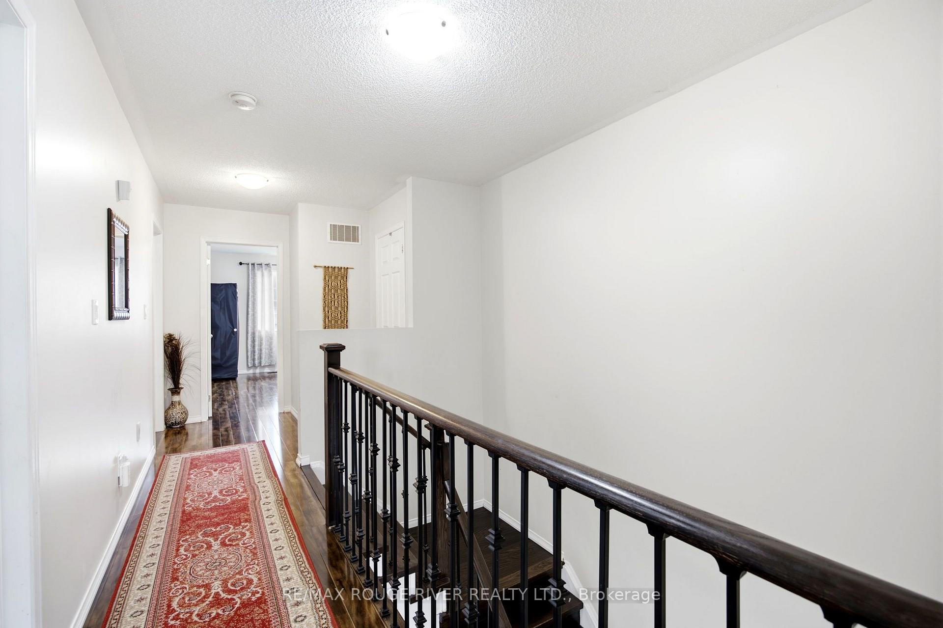 Photo 23 of 37 Michaelman Road, Ajax, South East — HOMEH