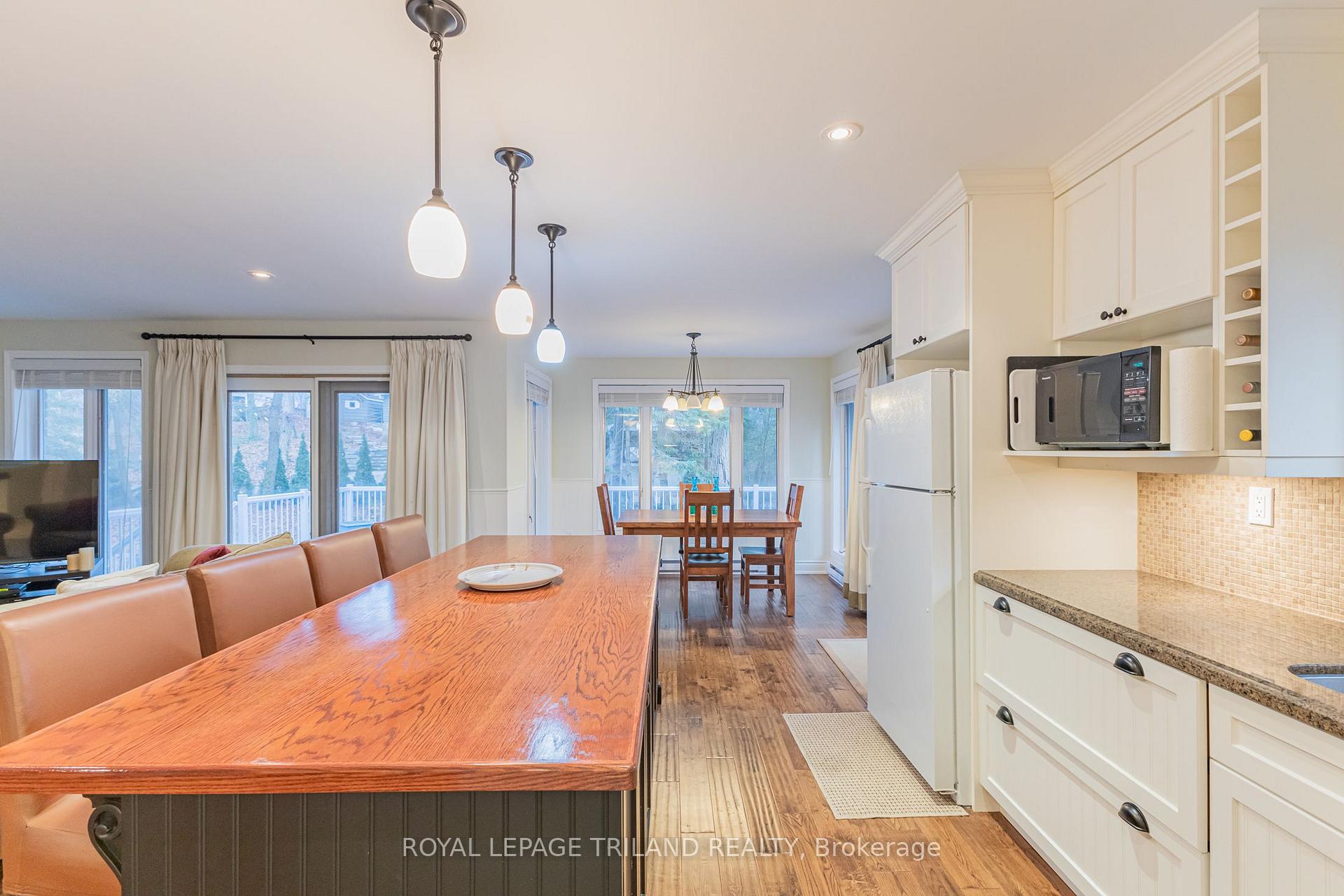 Photo 20 of 33 Forest Avenue, South Huron, Stephen — HOMEH