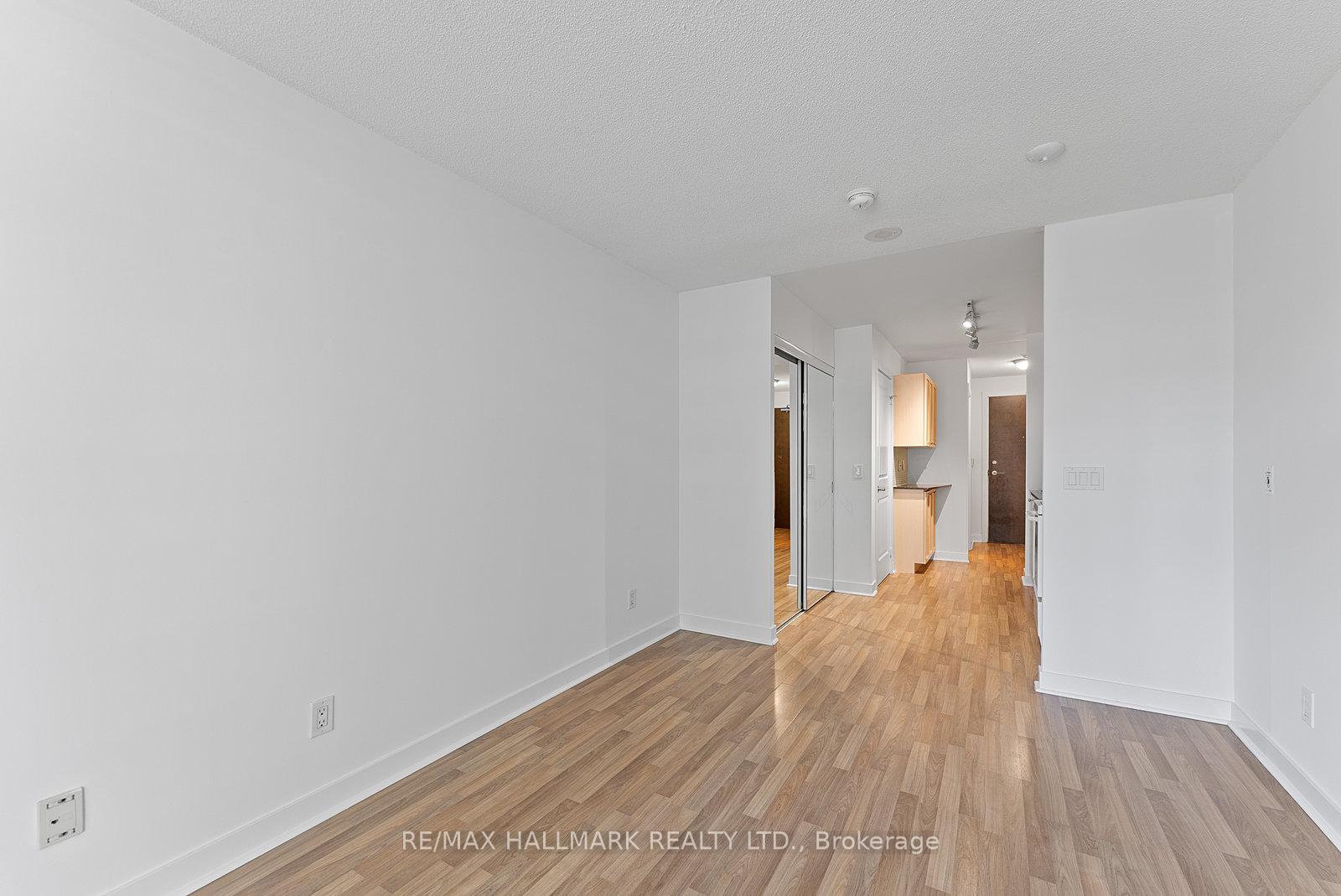 Photo 8 of Unit 902, 50 Lynn Williams Street, Toronto, Niagara — HOMEH