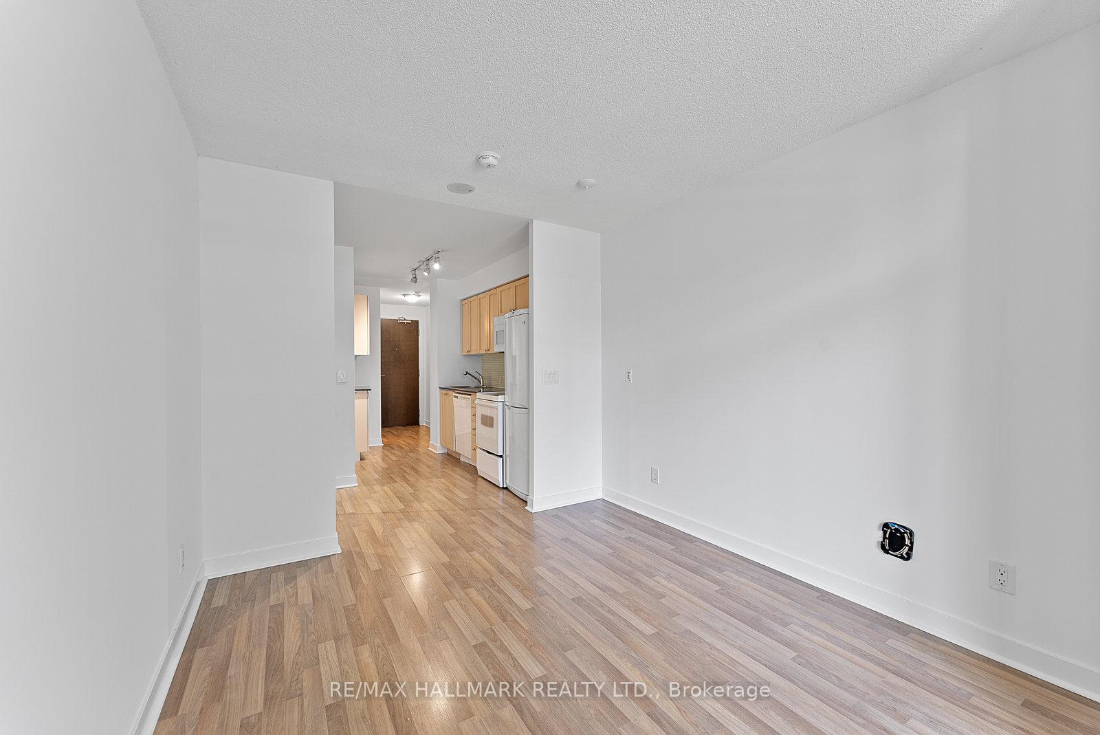 Photo 10 of Unit 902, 50 Lynn Williams Street, Toronto, Niagara — HOMEH