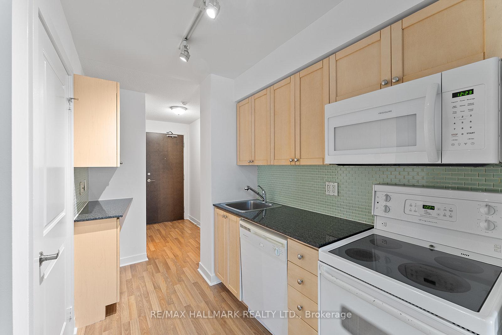 Photo 14 of Unit 902, 50 Lynn Williams Street, Toronto, Niagara — HOMEH