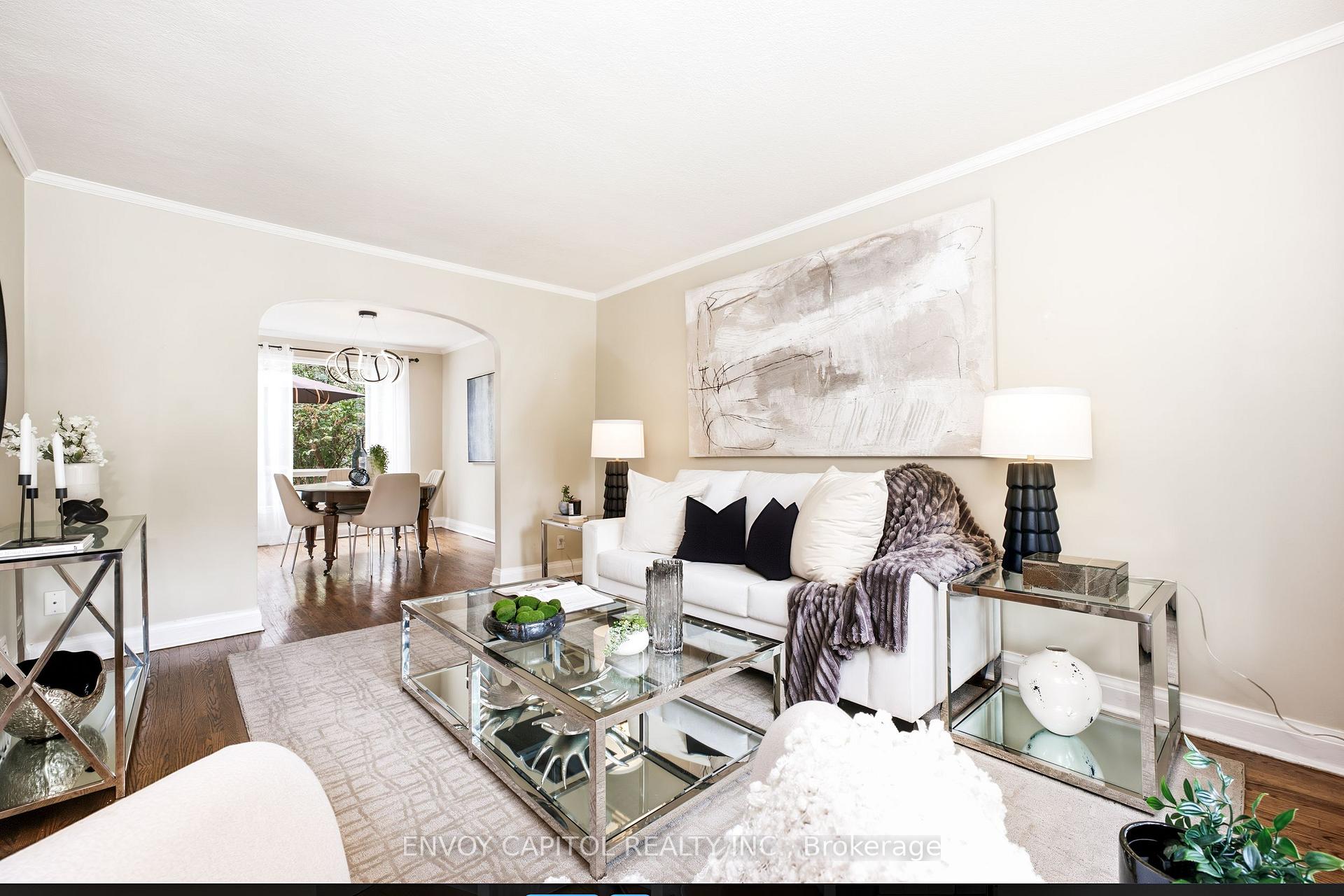 Photo 3 of 6 Thursfield Crescent, Toronto, Leaside — HOMEH