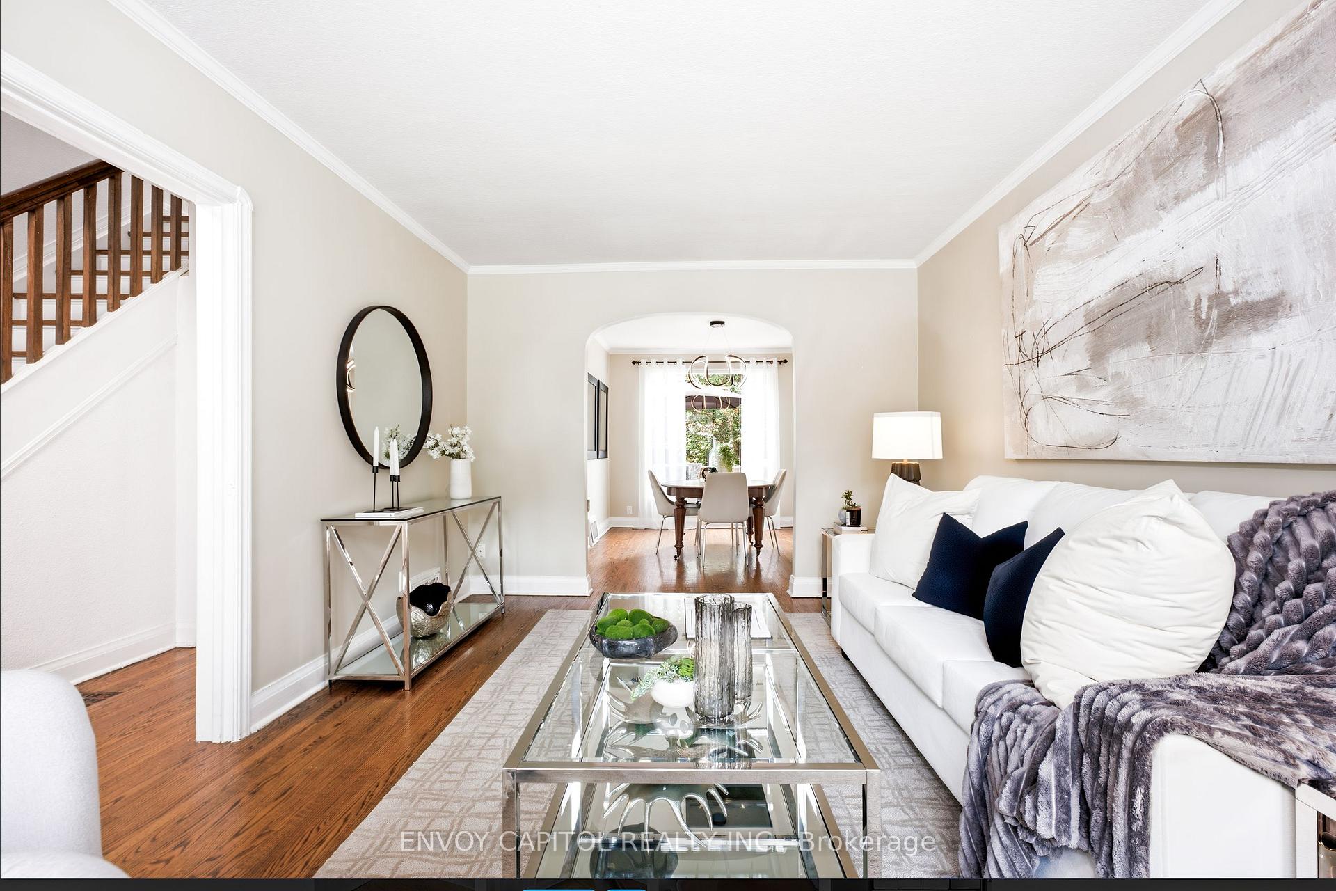 Photo 4 of 6 Thursfield Crescent, Toronto, Leaside — HOMEH