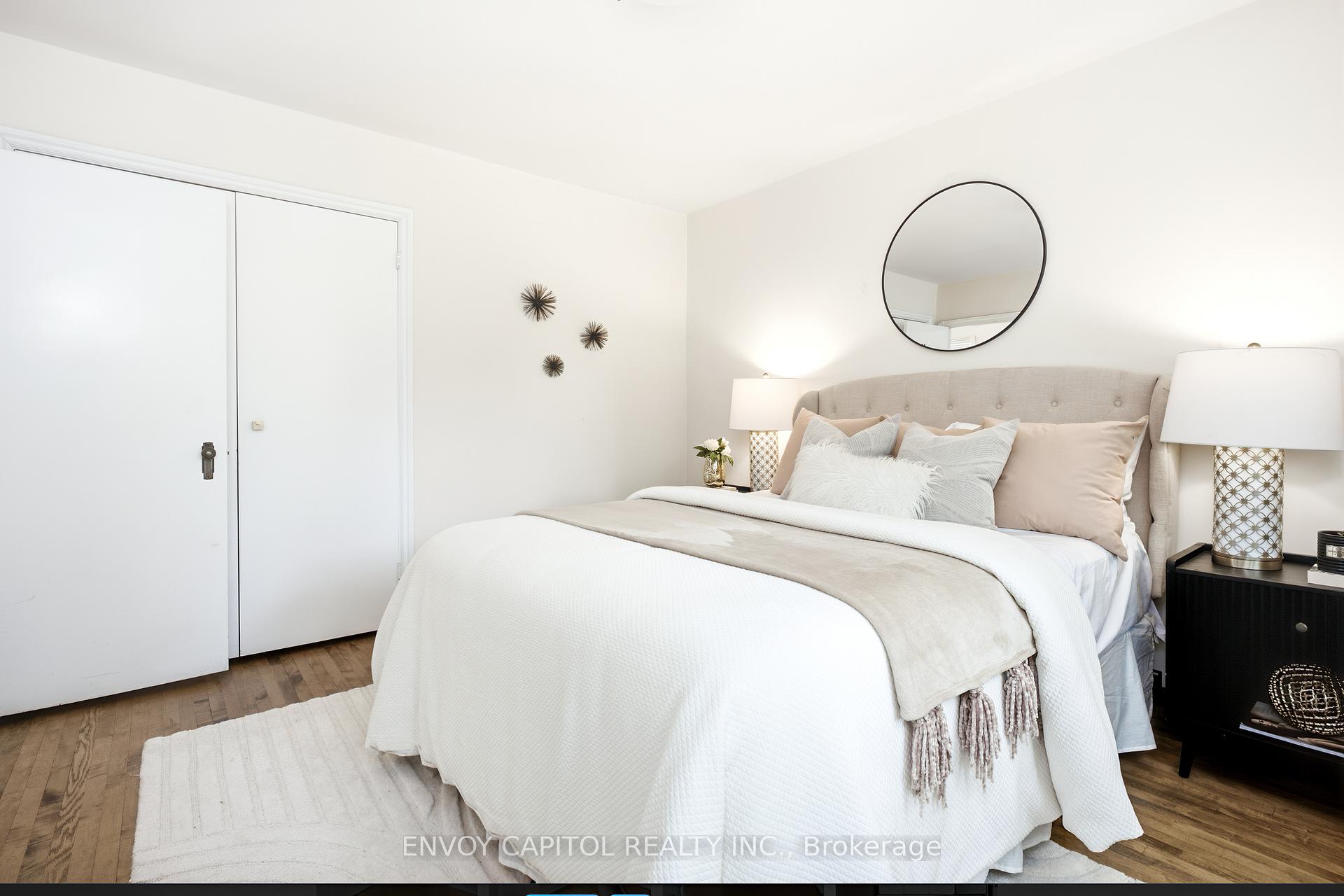 Photo 9 of 6 Thursfield Crescent, Toronto, Leaside — HOMEH