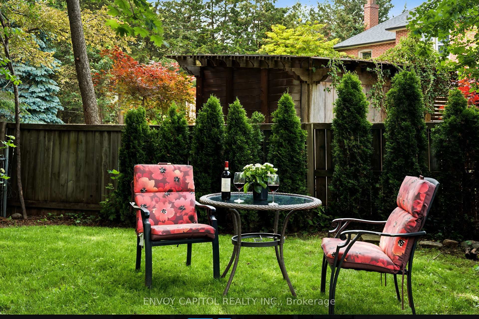 Photo 14 of 6 Thursfield Crescent, Toronto, Leaside — HOMEH
