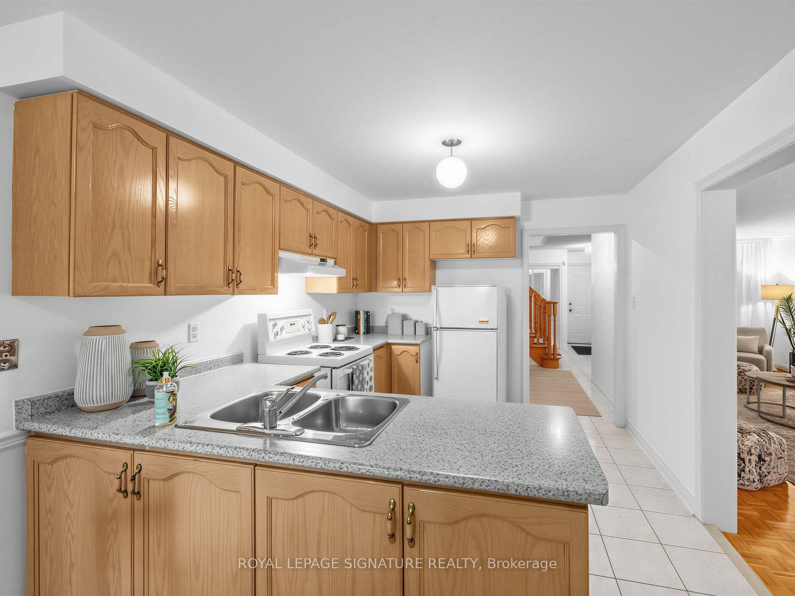 Photo 10 of 2865 Castlebridge Drive, Mississauga, Central Erin Mills — HOMEH