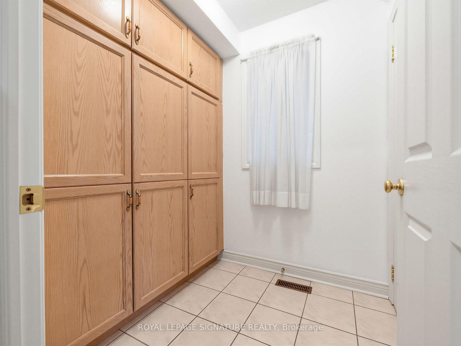 Photo 13 of 2865 Castlebridge Drive, Mississauga, Central Erin Mills — HOMEH