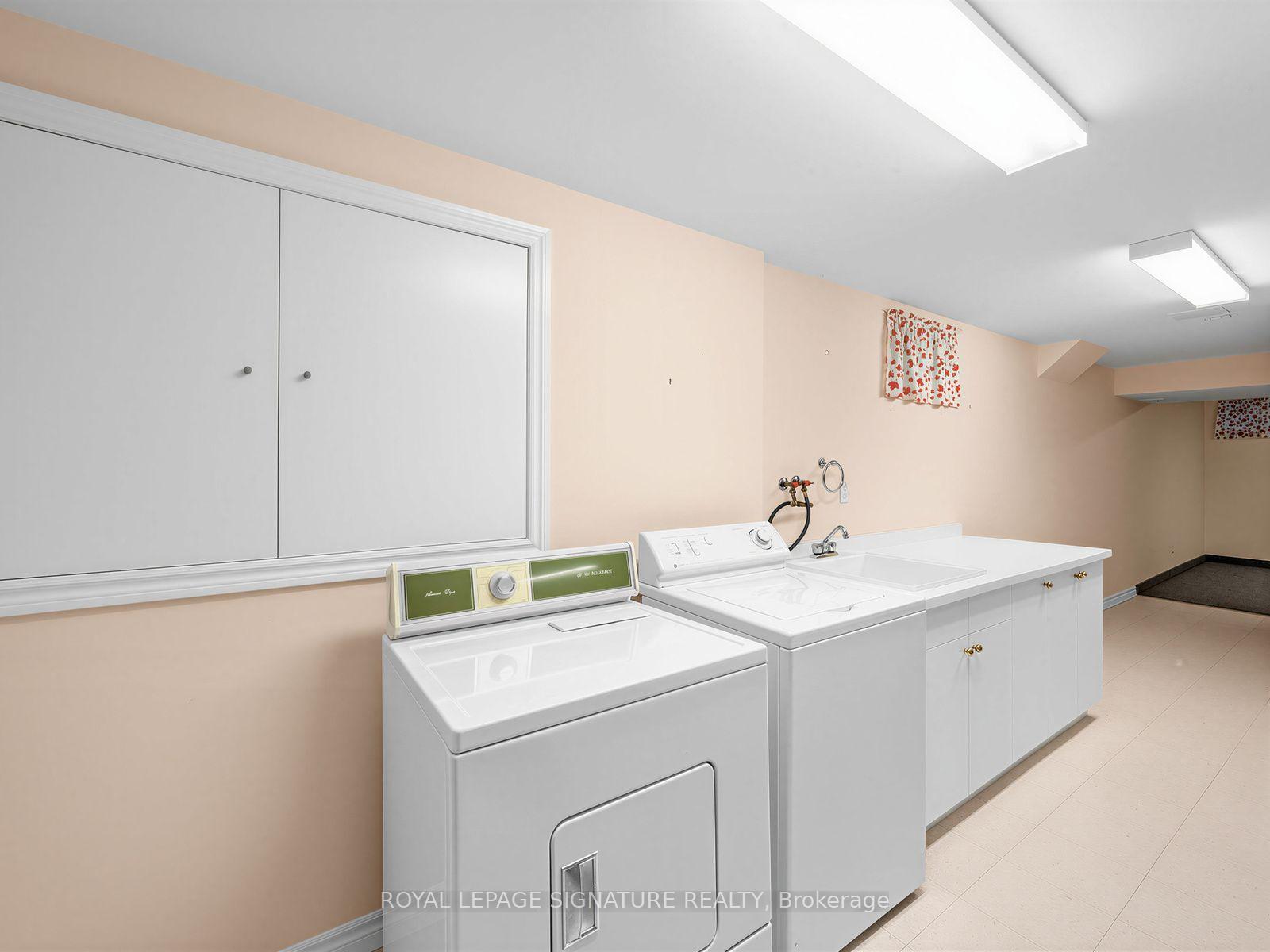 Photo 28 of 2865 Castlebridge Drive, Mississauga, Central Erin Mills — HOMEH