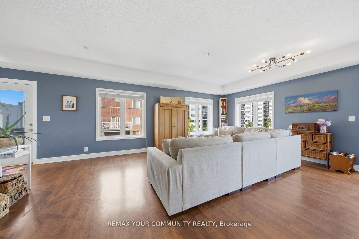 Photo 8 of Unit #204, 35 Richgrove Drive, Etobicoke, Willowridge-Martingrove-Richview — HOMEH