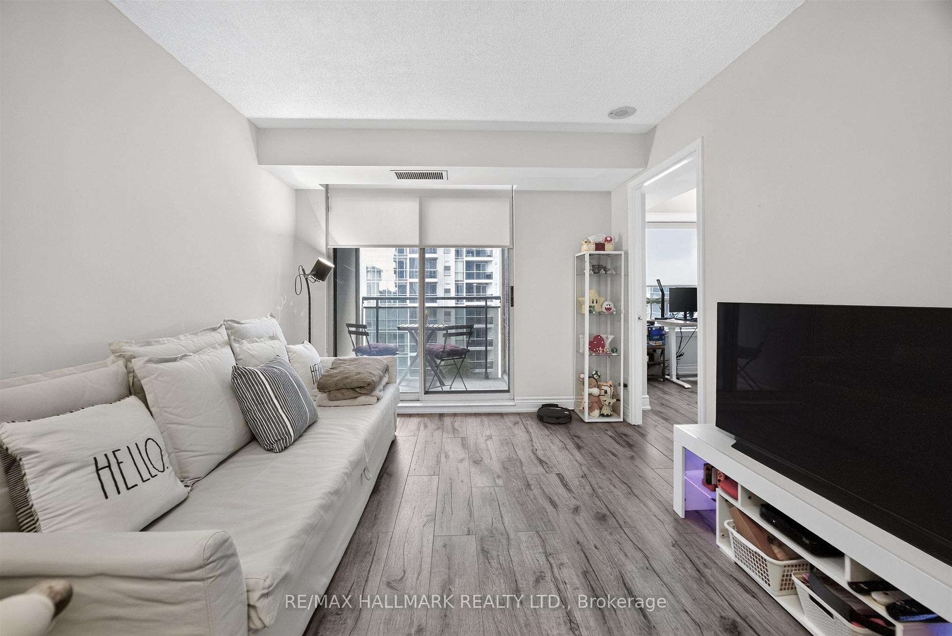 Photo 15 of Unit 812, 155 Beecroft Road, North York, Lansing-Westgate — HOMEH