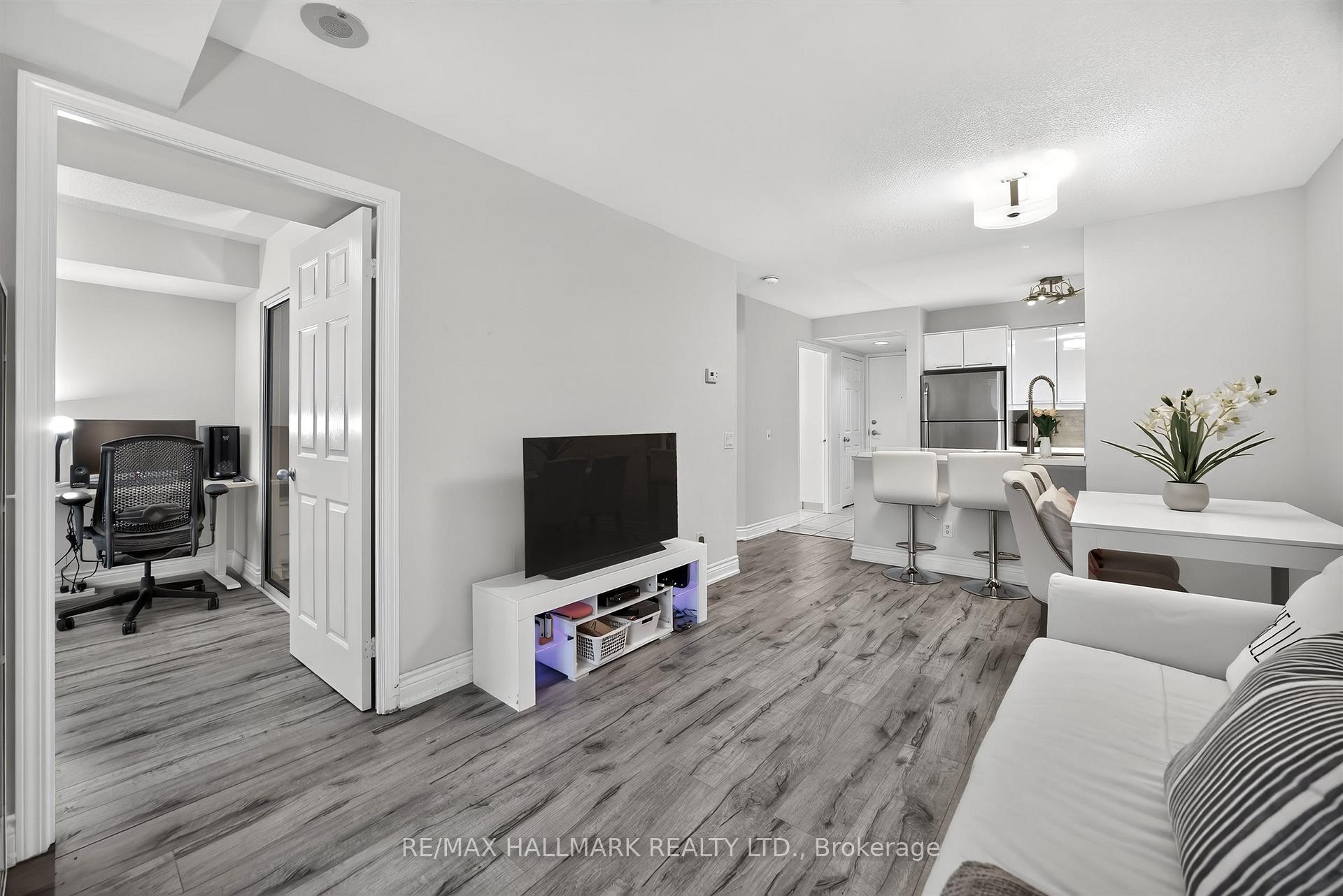 Photo 16 of Unit 812, 155 Beecroft Road, North York, Lansing-Westgate — HOMEH
