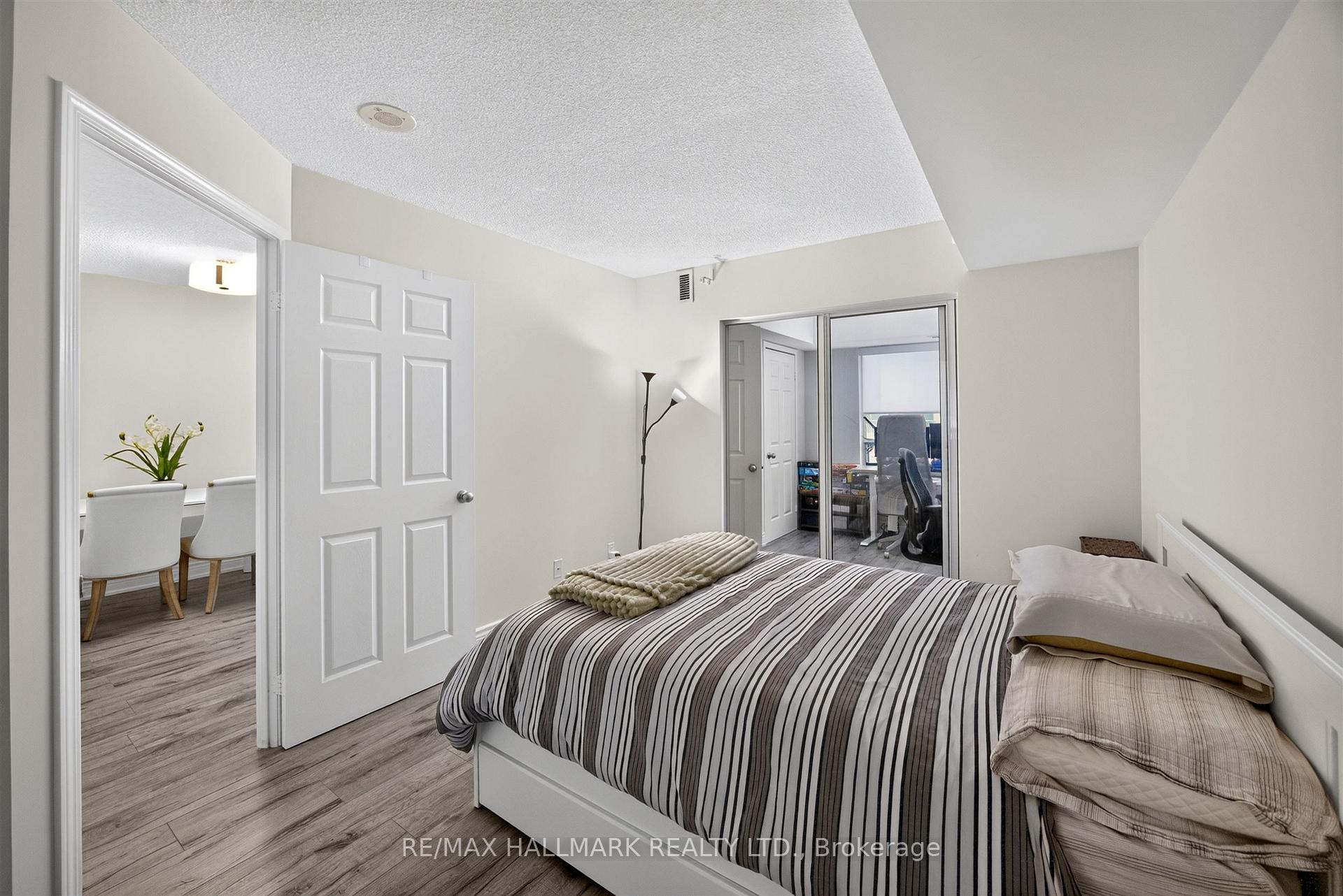 Photo 20 of Unit 812, 155 Beecroft Road, North York, Lansing-Westgate — HOMEH