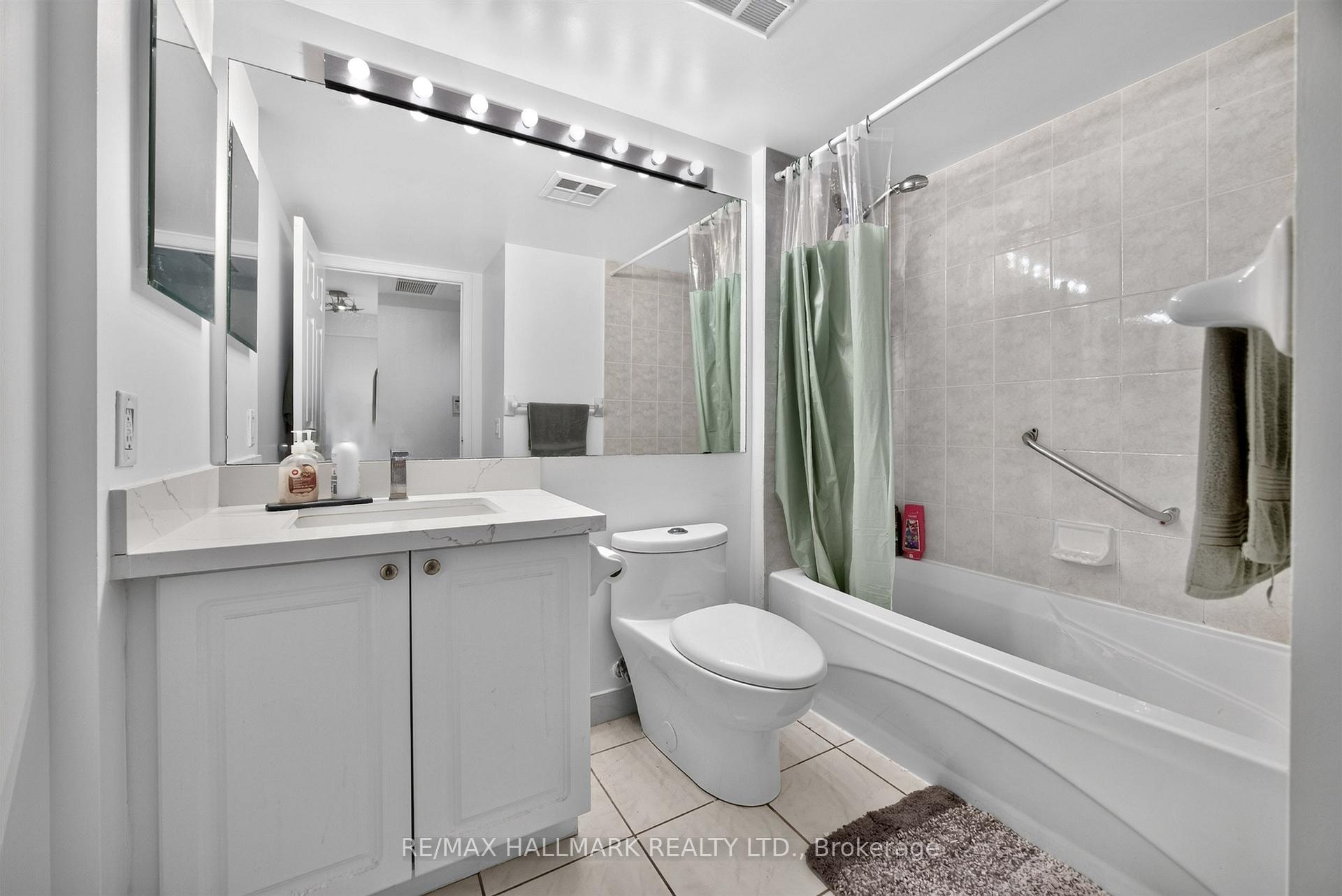 Photo 22 of Unit 812, 155 Beecroft Road, North York, Lansing-Westgate — HOMEH