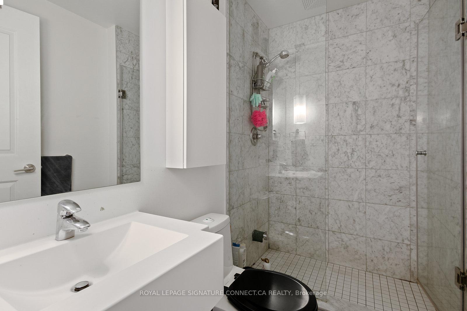 Photo 4 of Unit 808, 8 The Esplanade, Toronto, Waterfront Communities — HOMEH