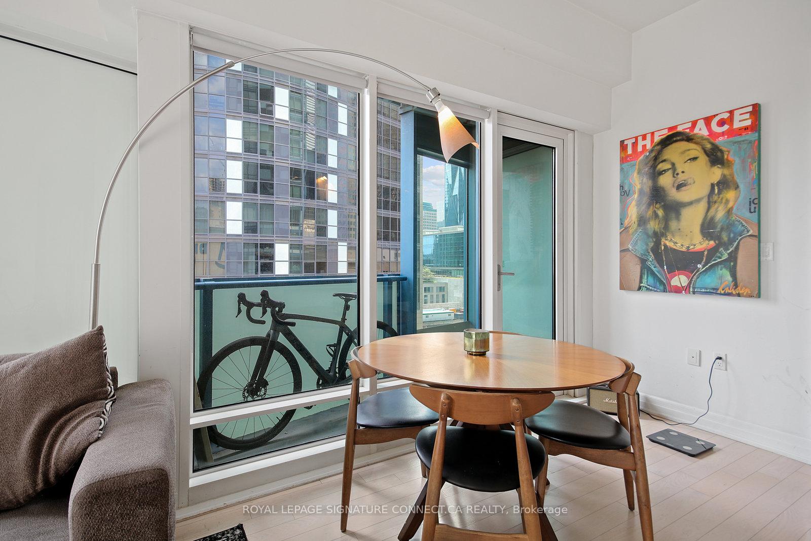 Photo 13 of Unit 808, 8 The Esplanade, Toronto, Waterfront Communities — HOMEH