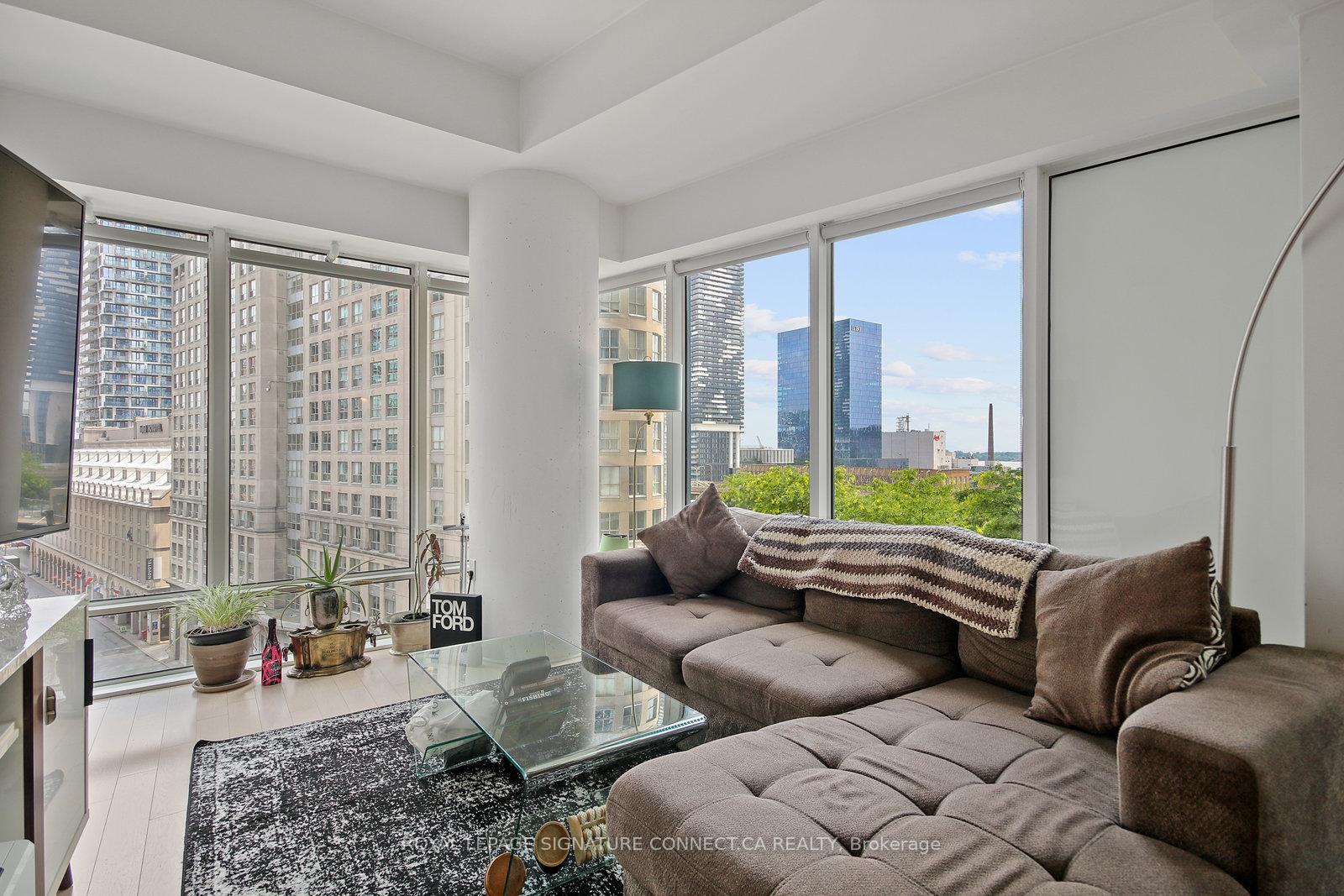 Photo 14 of Unit 808, 8 The Esplanade, Toronto, Waterfront Communities — HOMEH