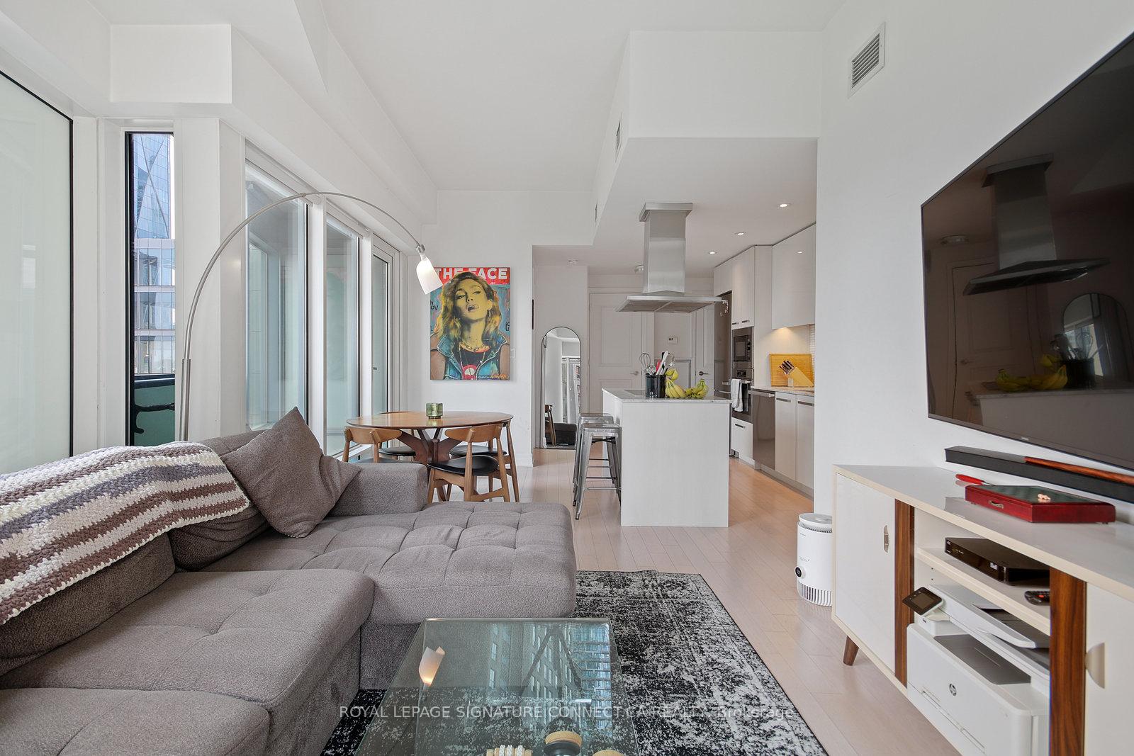 Photo 17 of Unit 808, 8 The Esplanade, Toronto, Waterfront Communities — HOMEH
