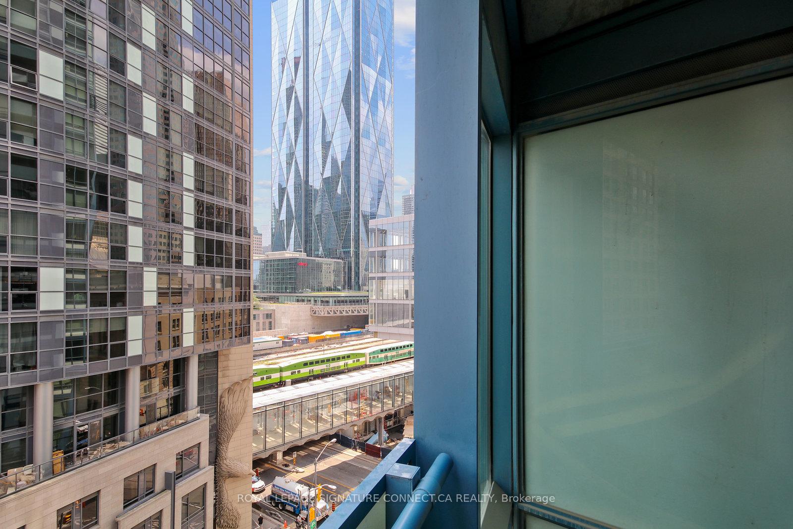 Photo 27 of Unit 808, 8 The Esplanade, Toronto, Waterfront Communities — HOMEH