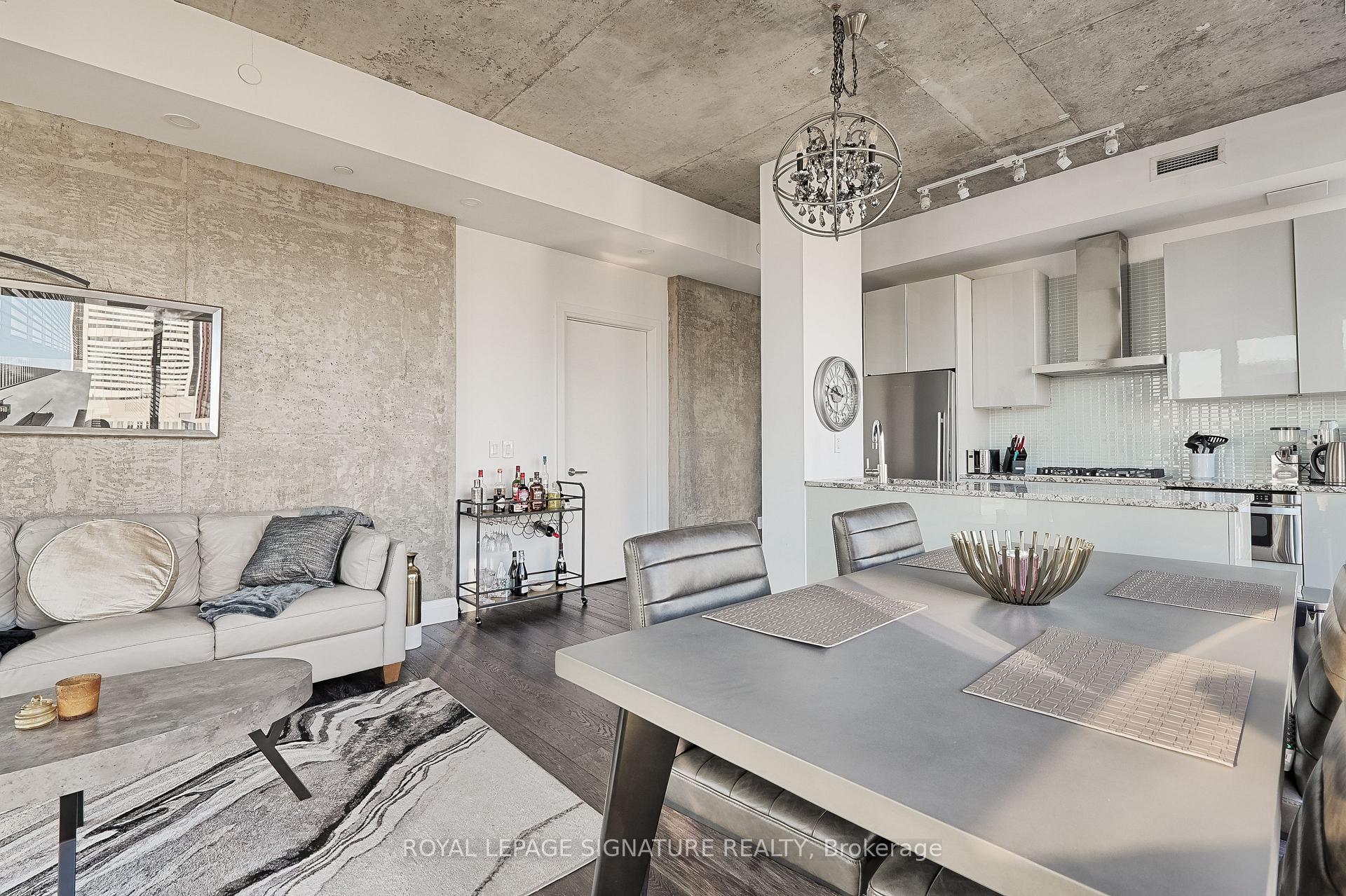 Photo 7 of Unit 3803, 224 King Street W, Toronto, Waterfront Communities — HOMEH