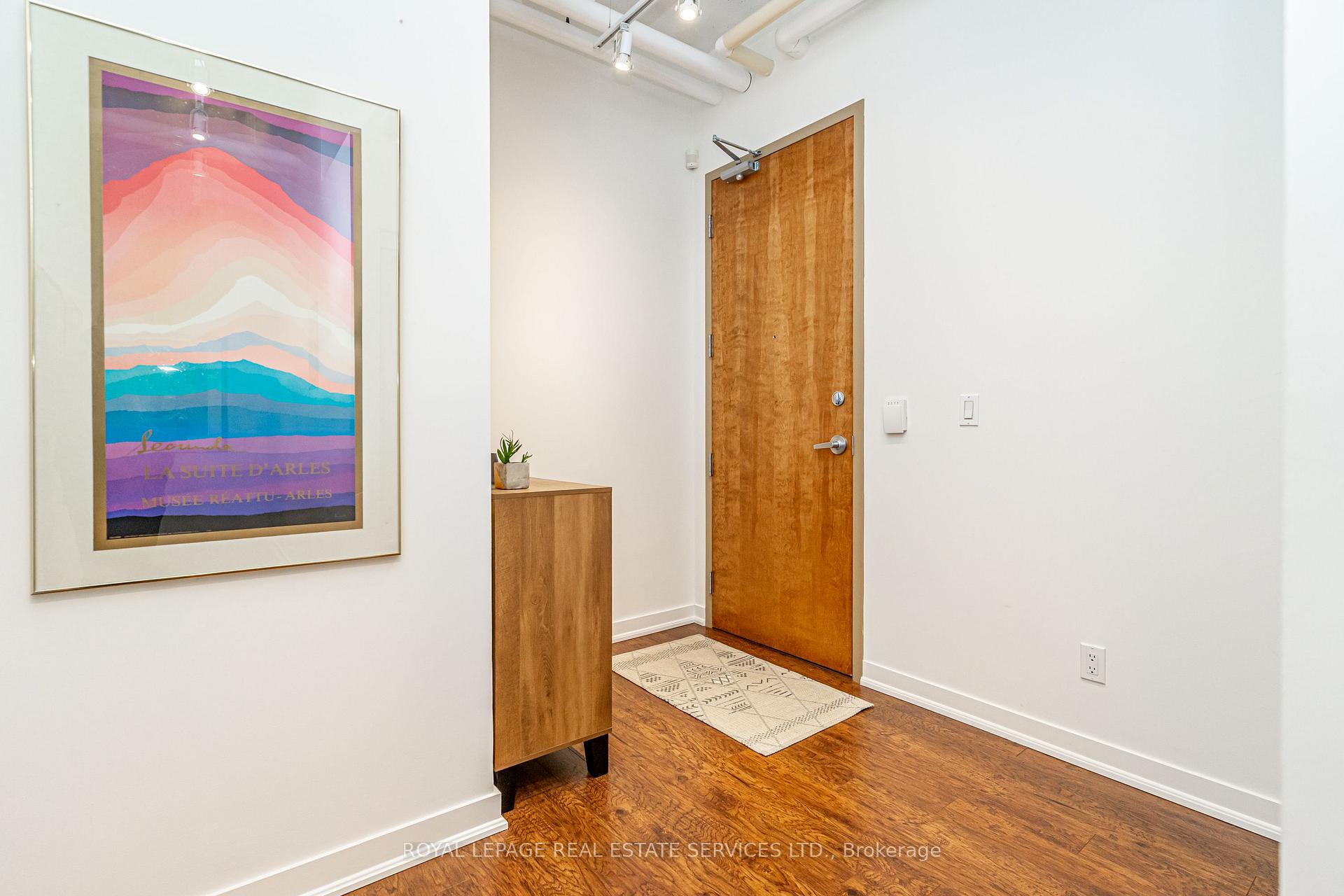 Photo 4 of Unit 206, 2 Fieldway, Etobicoke, Islington-City Centre West — HOMEH