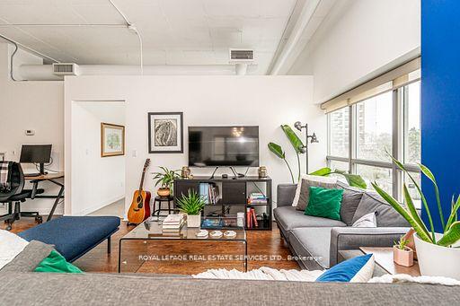 Photo 6 of Unit 206, 2 Fieldway, Etobicoke, Islington-City Centre West — HOMEH