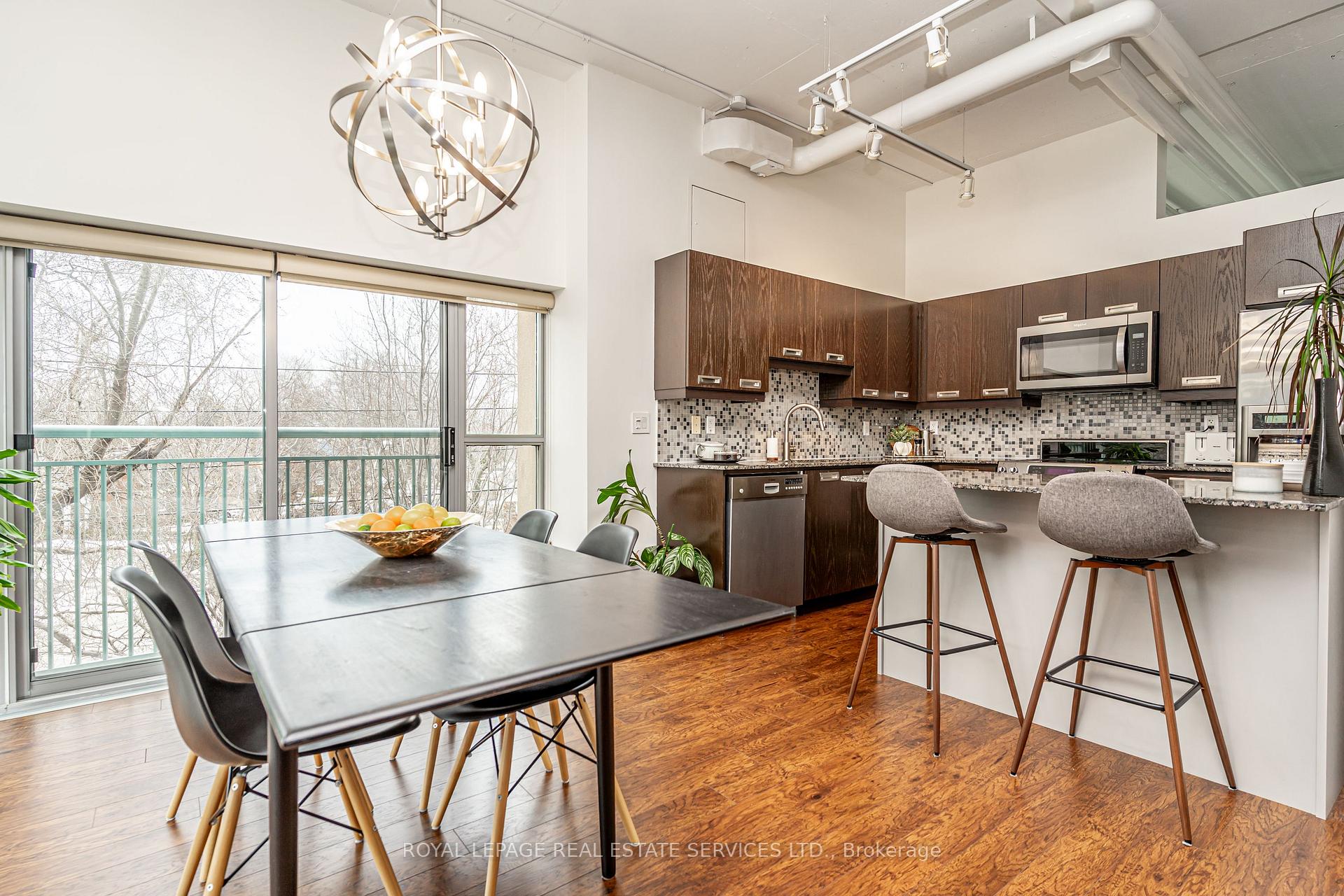 Photo 11 of Unit 206, 2 Fieldway, Etobicoke, Islington-City Centre West — HOMEH
