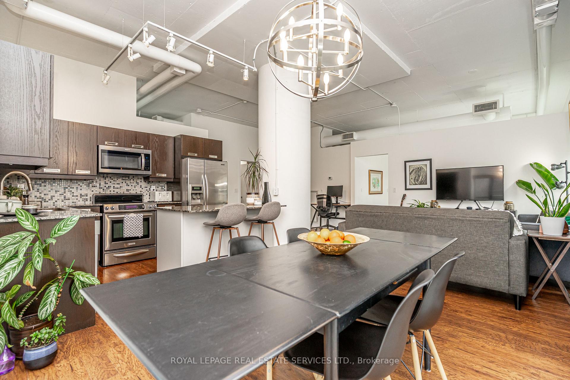 Photo 12 of Unit 206, 2 Fieldway, Etobicoke, Islington-City Centre West — HOMEH