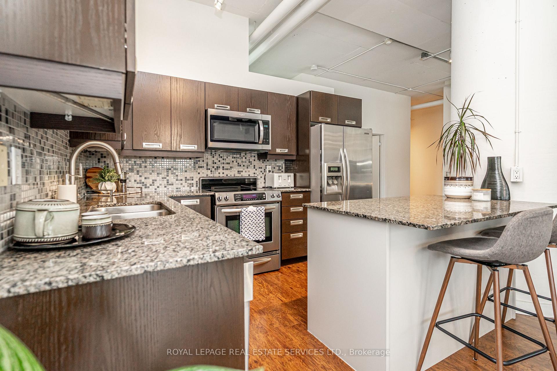 Photo 15 of Unit 206, 2 Fieldway, Etobicoke, Islington-City Centre West — HOMEH
