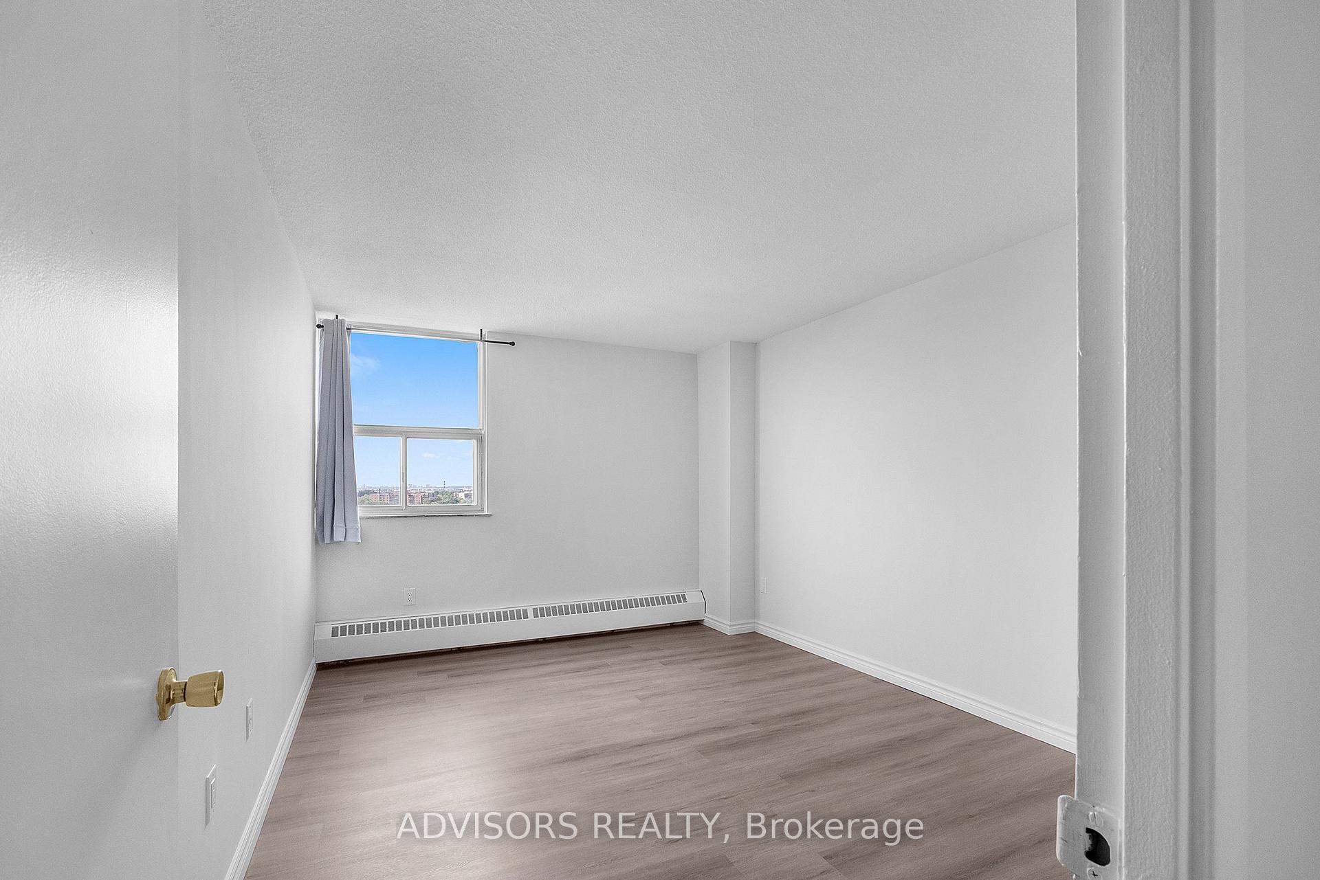 Photo 15 of Unit #1208, 2645 Kipling Avenue, Etobicoke, Mount Olive-Silverstone-Jamestown — HOMEH