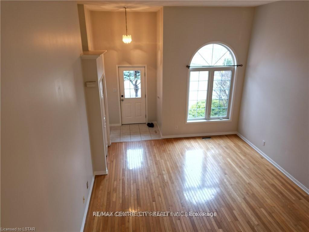 Photo 3 of Unit 61, 145 North Centre Road, London, North B — HOMEH
