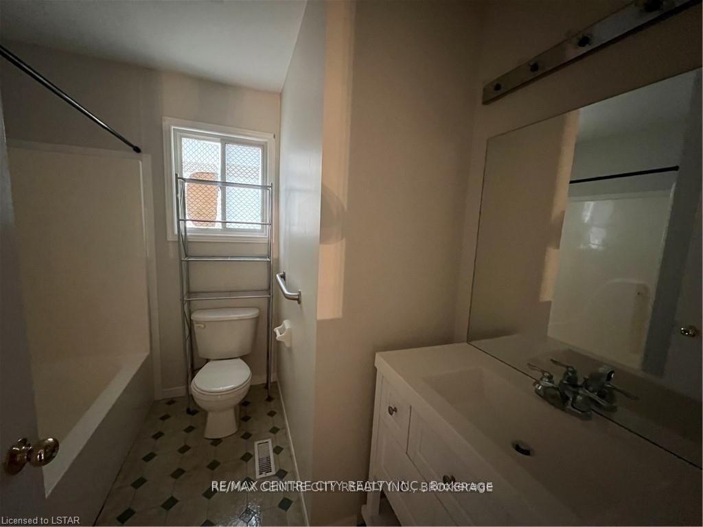 Photo 8 of Unit 61, 145 North Centre Road, London, North B — HOMEH