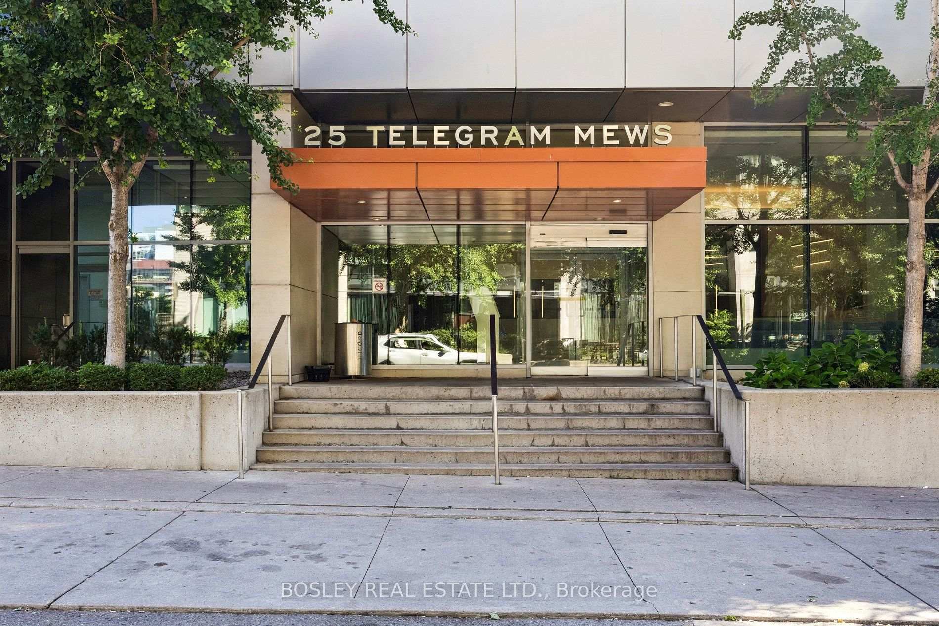 Photo 4 of Unit 3902, 25 Telegram Mews, Toronto, Waterfront Communities — HOMEH