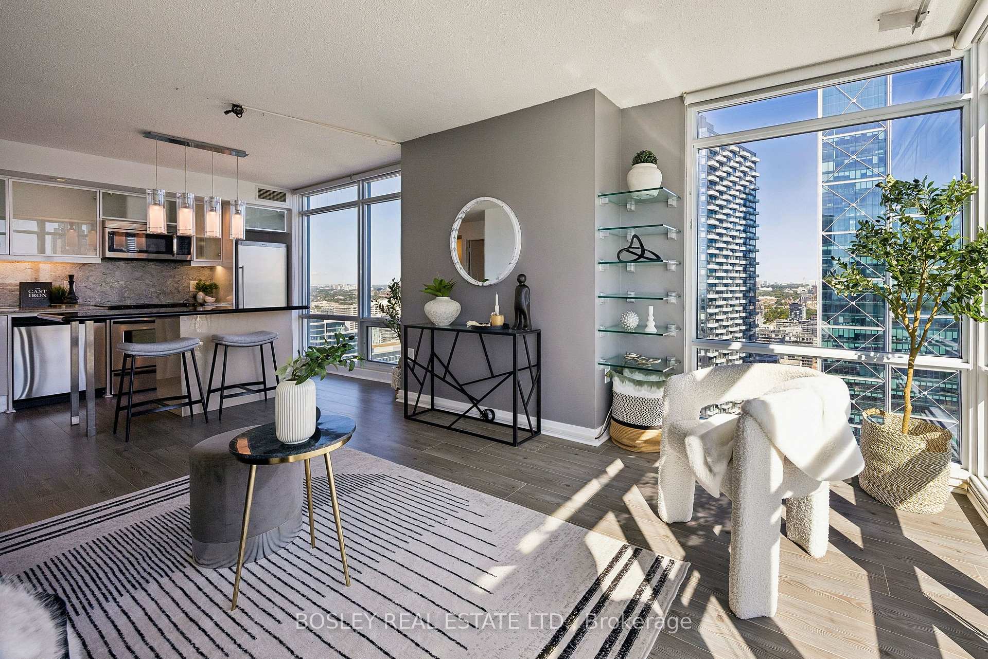 Photo 7 of Unit 3902, 25 Telegram Mews, Toronto, Waterfront Communities — HOMEH