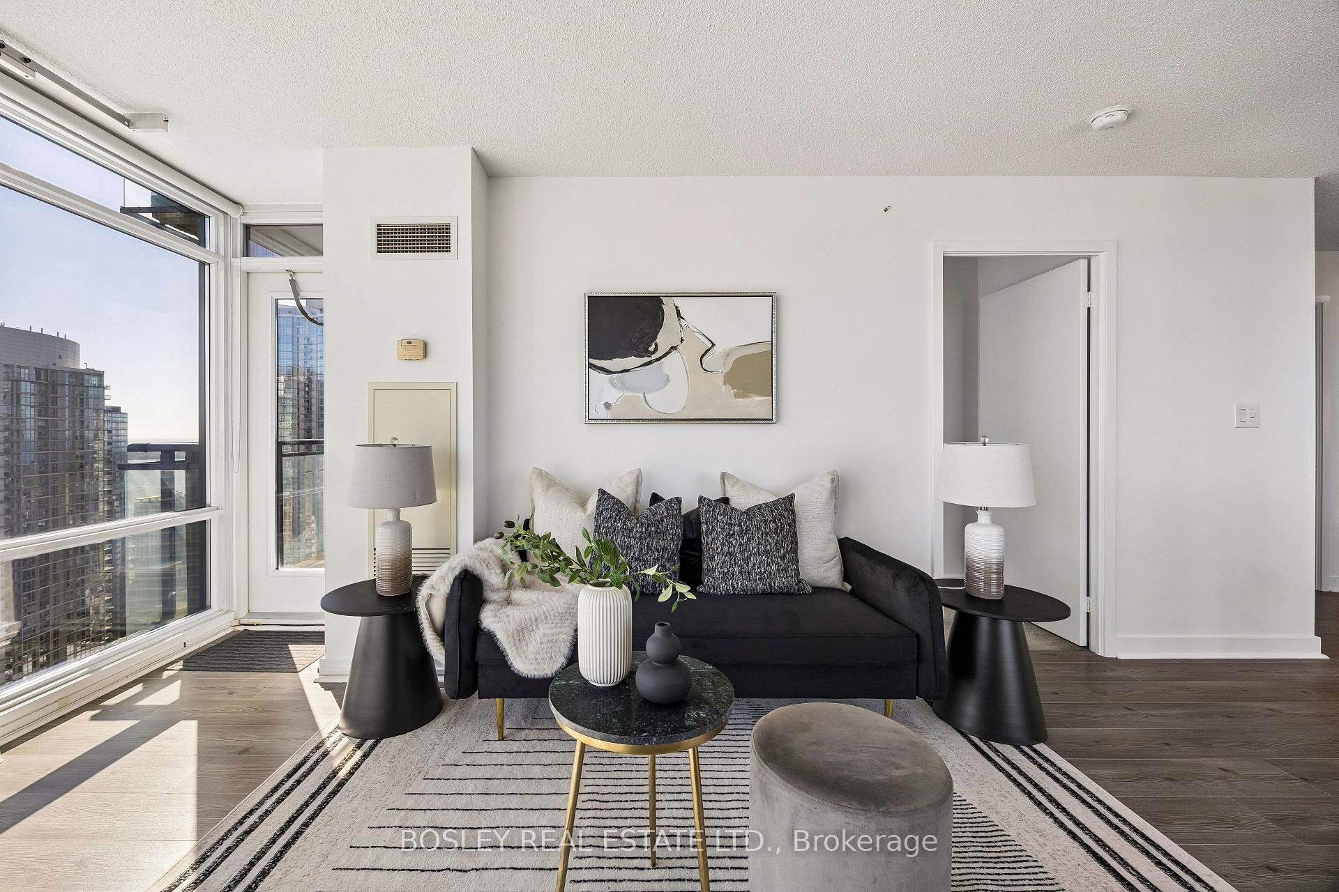 Photo 10 of Unit 3902, 25 Telegram Mews, Toronto, Waterfront Communities — HOMEH