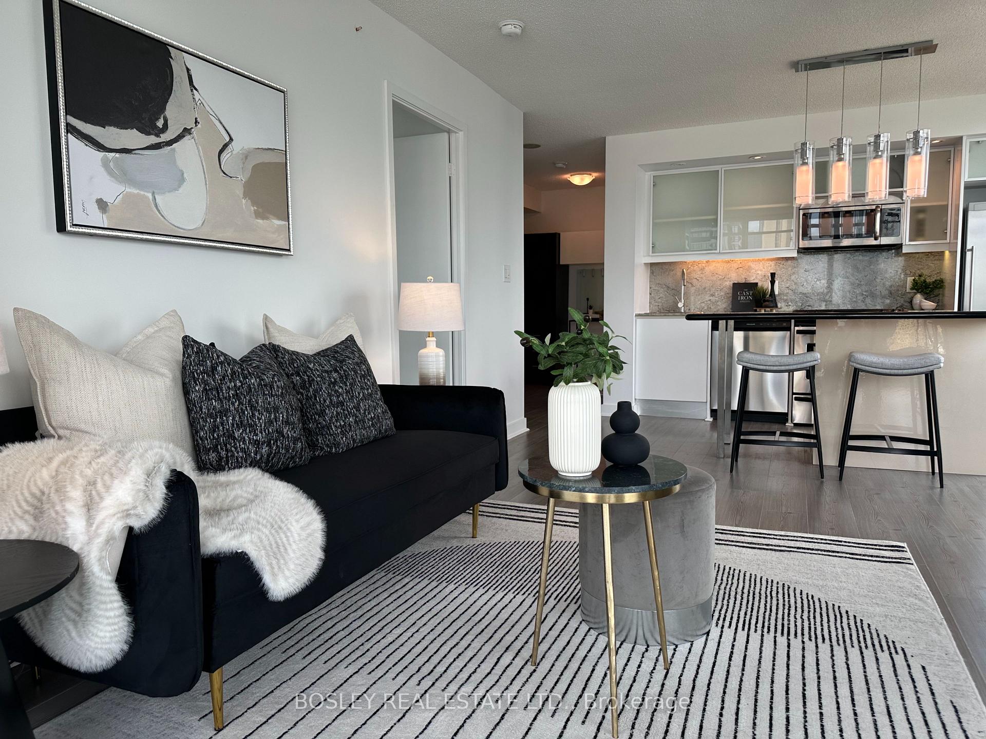Photo 11 of Unit 3902, 25 Telegram Mews, Toronto, Waterfront Communities — HOMEH