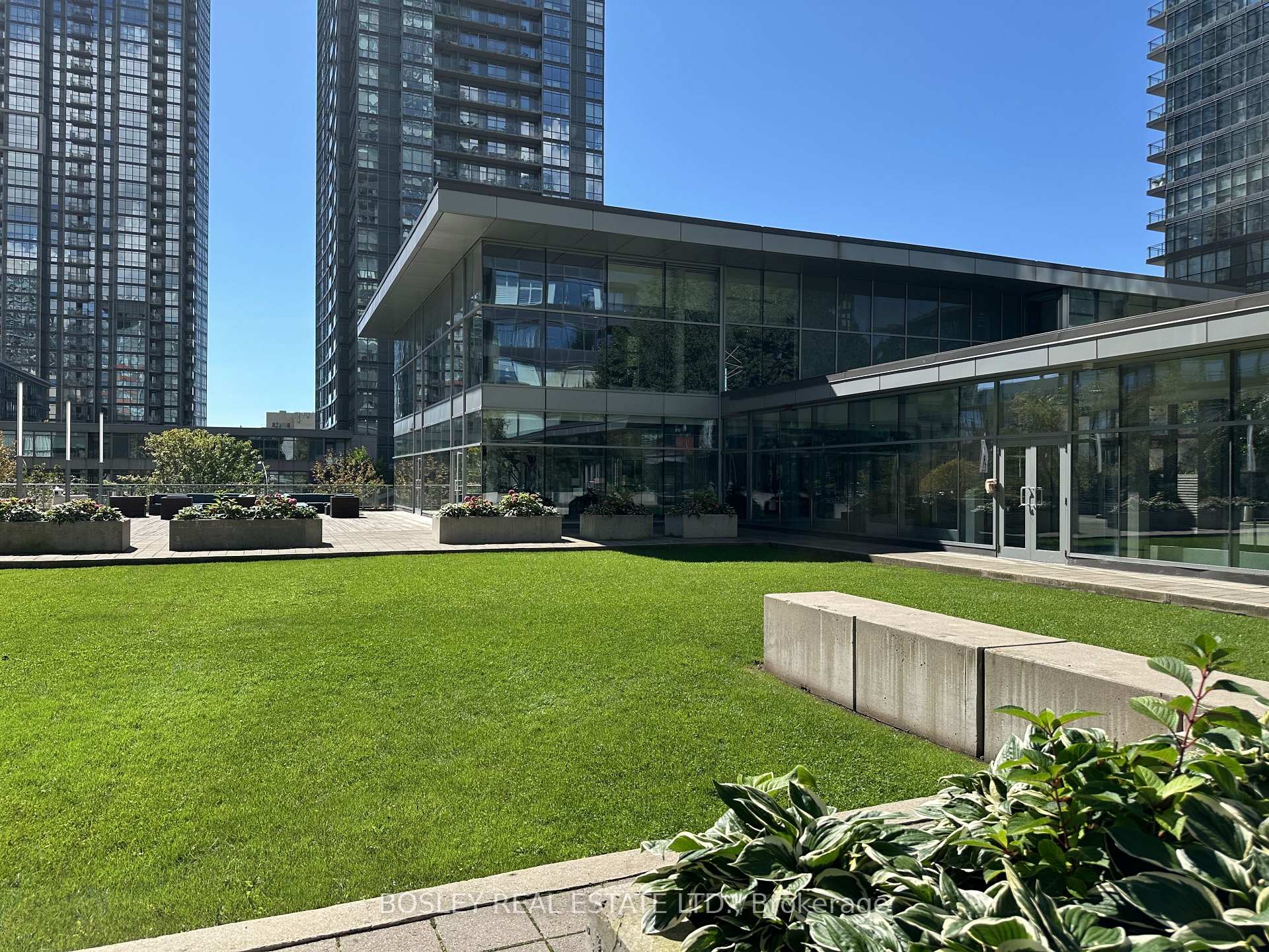 Photo 30 of Unit 3902, 25 Telegram Mews, Toronto, Waterfront Communities — HOMEH