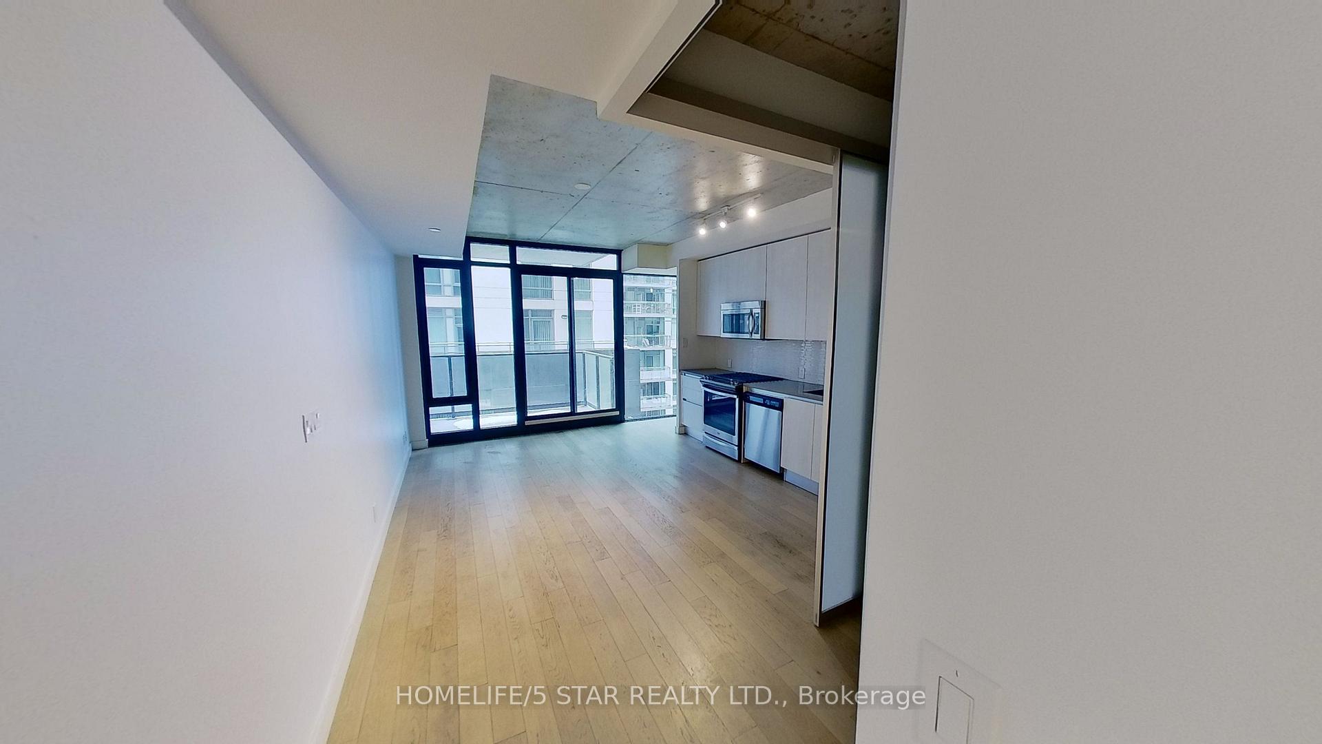 Photo 3 of Unit 714, 111 Bathurst Street, Toronto, Waterfront Communities — HOMEH