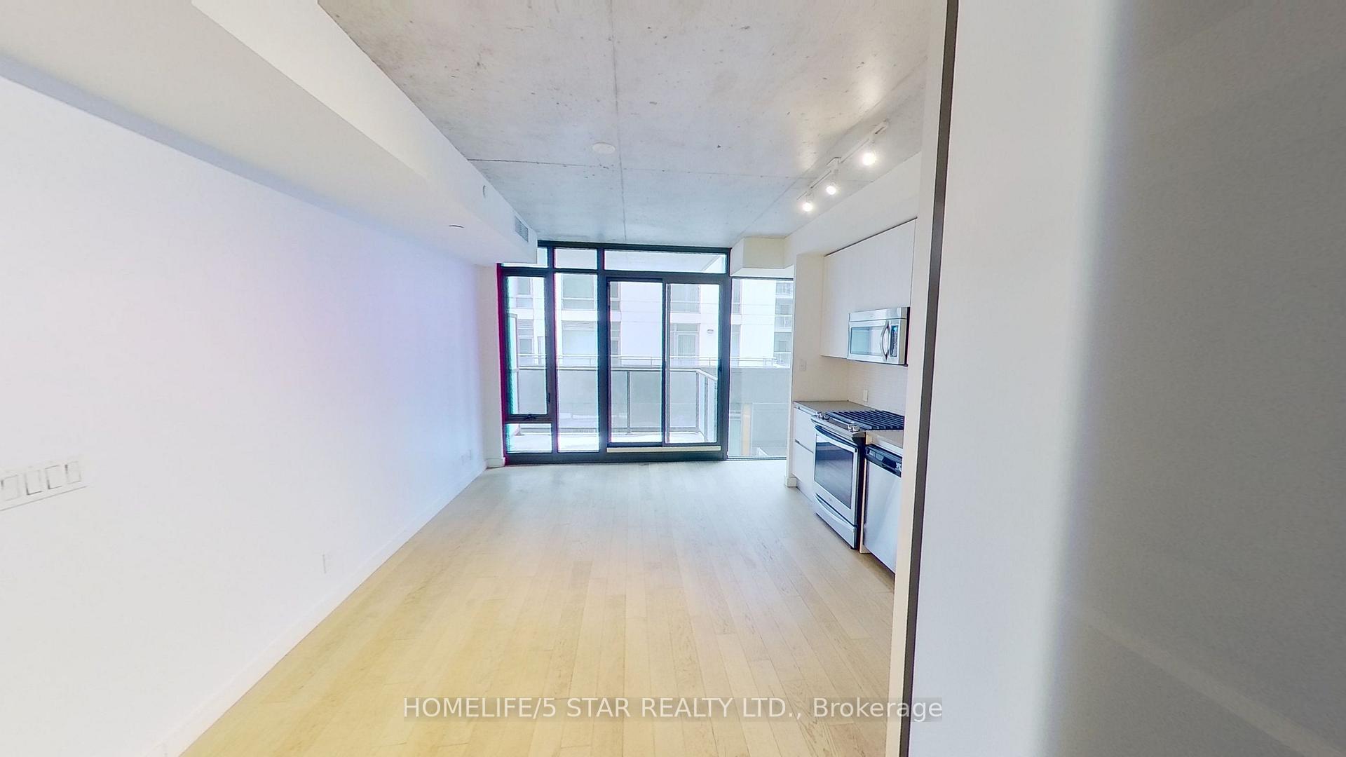 Photo 2 of Unit 714, 111 Bathurst Street, Toronto, Waterfront Communities — HOMEH
