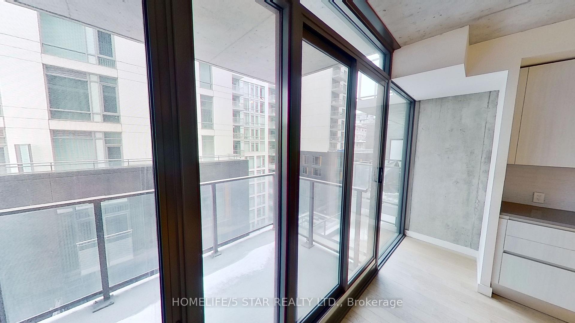 Photo 5 of Unit 714, 111 Bathurst Street, Toronto, Waterfront Communities — HOMEH