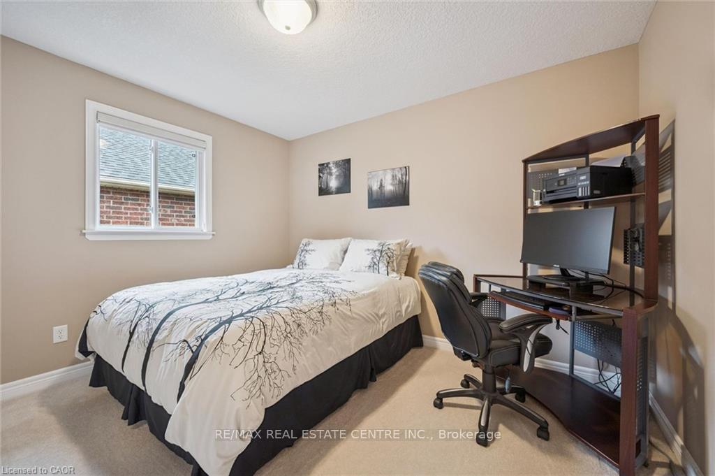Photo 11 of 555 Killbear Court, Waterloo, Conservation Meadows — HOMEH