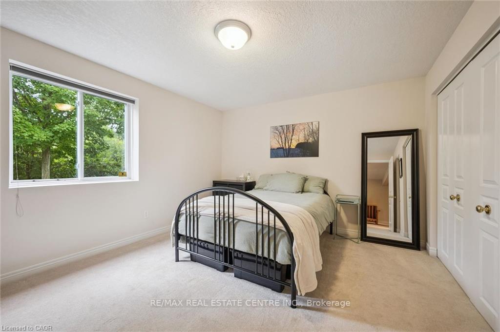 Photo 15 of 555 Killbear Court, Waterloo, Conservation Meadows — HOMEH