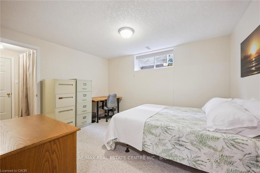 Photo 16 of 555 Killbear Court, Waterloo, Conservation Meadows — HOMEH