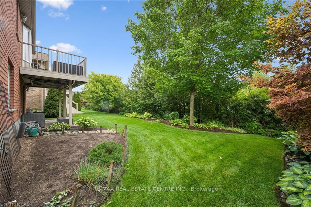 Photo 19 of 555 Killbear Court, Waterloo, Conservation Meadows — HOMEH