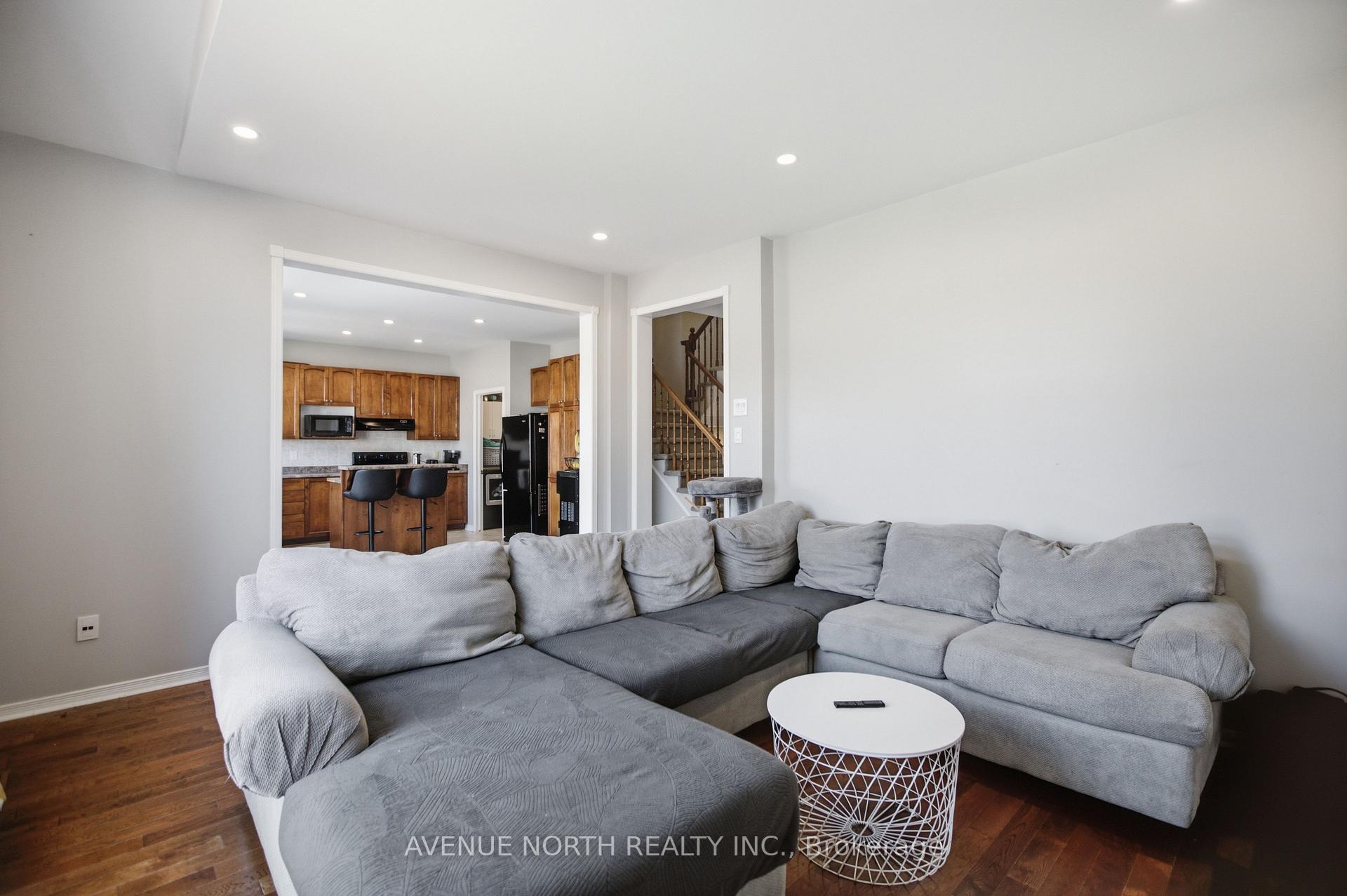 Photo 11 of 556 Mazari Crescent, Ottawa, Stittsville (South) — HOMEH