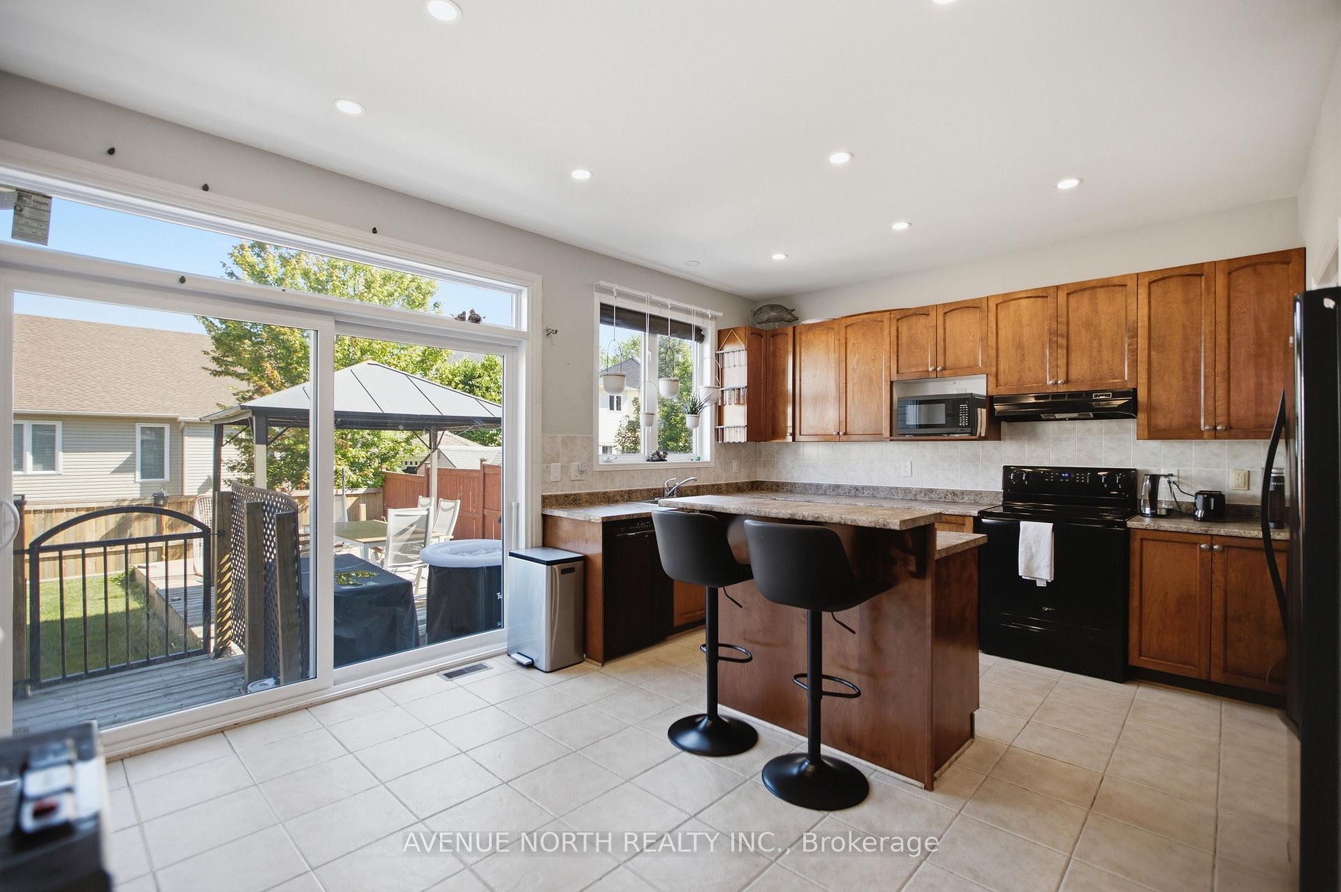 Photo 12 of 556 Mazari Crescent, Ottawa, Stittsville (South) — HOMEH