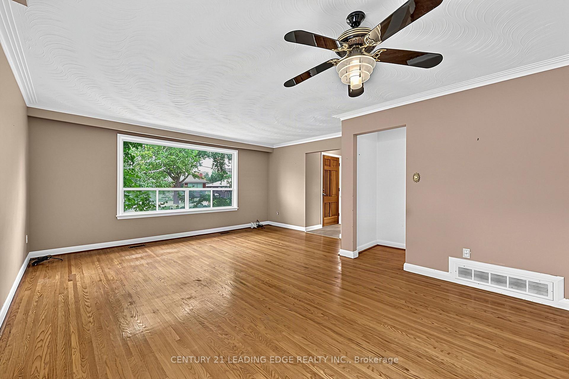 Photo 6 of 18 Romulus Drive, Scarborough, Bendale — HOMEH