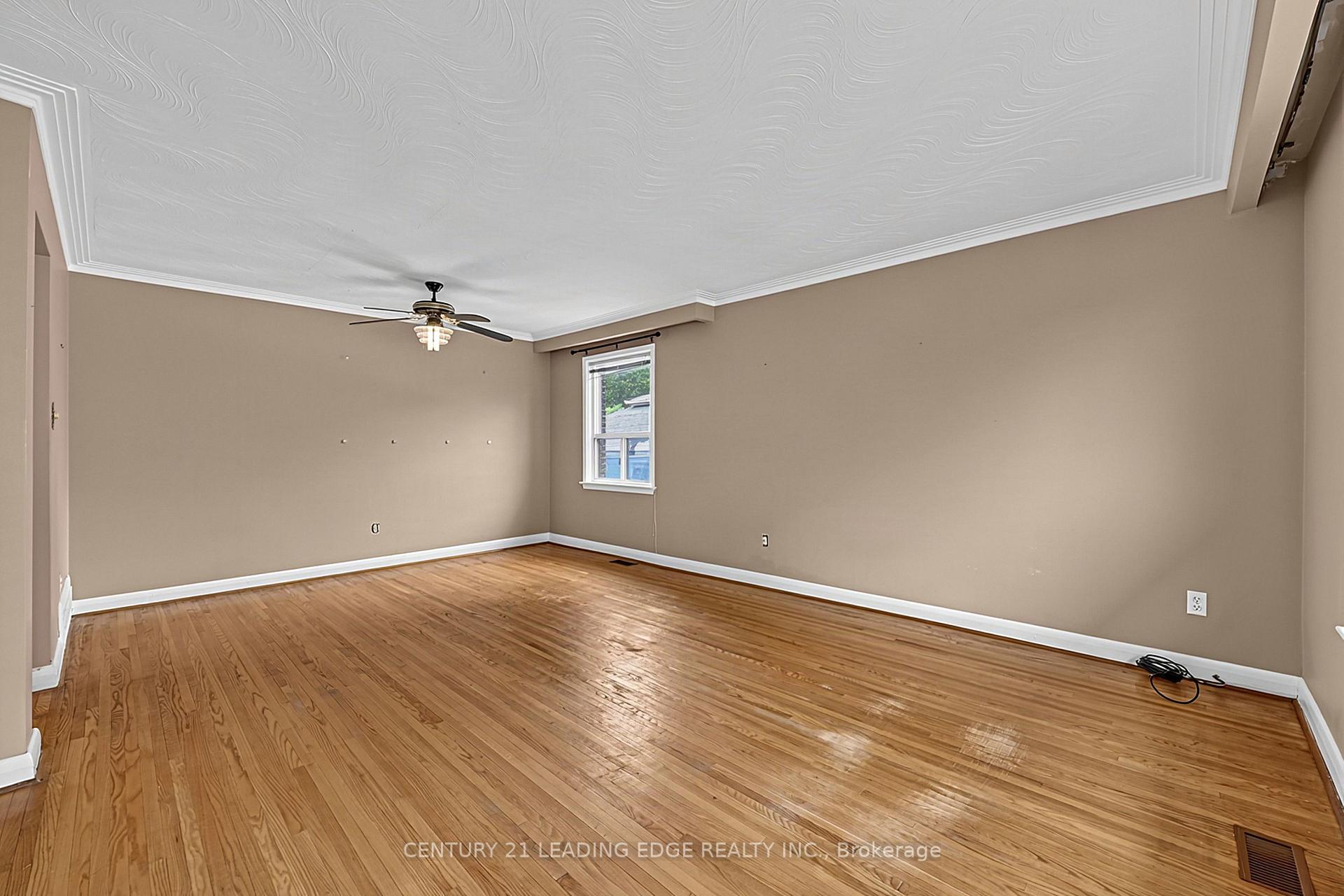 Photo 9 of 18 Romulus Drive, Scarborough, Bendale — HOMEH